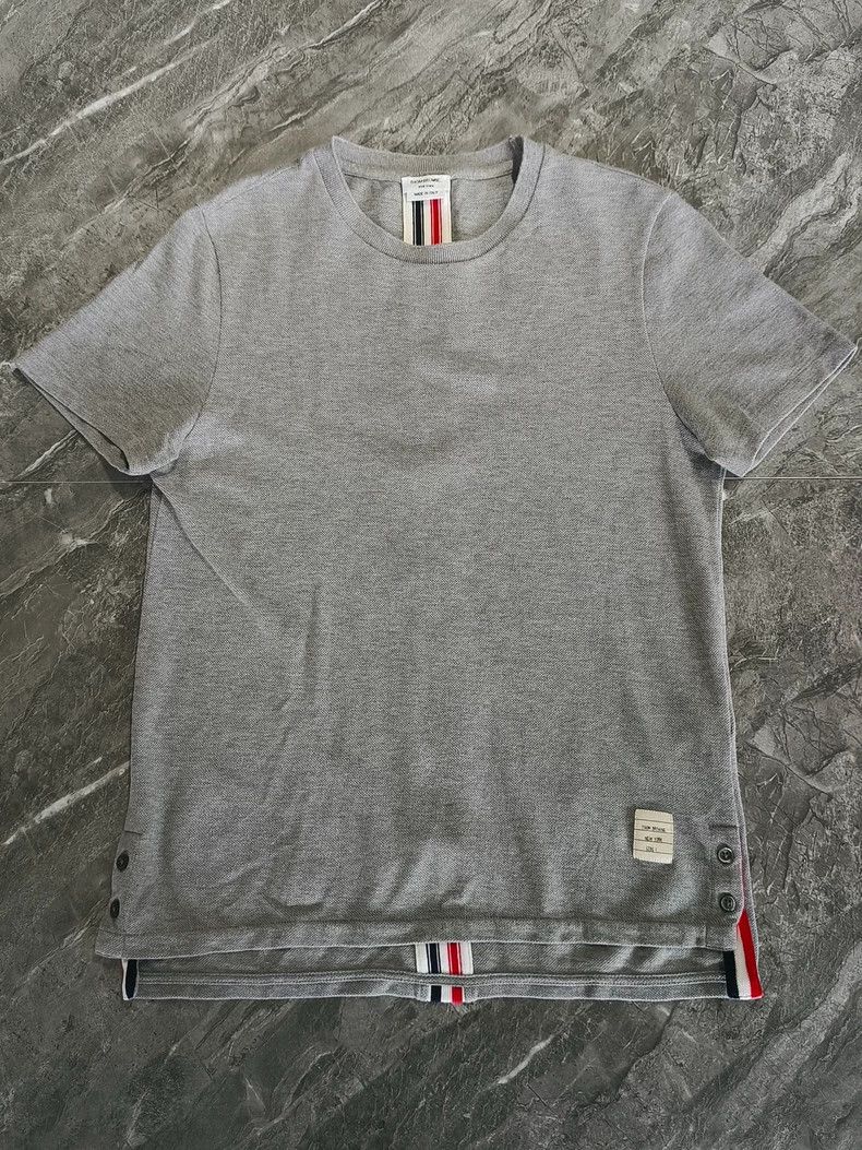 Thom Browne Thom Browne Short sleeves with colored stripes on the back Size US S / EU 44-46 / 1 - 1 Thumbnail