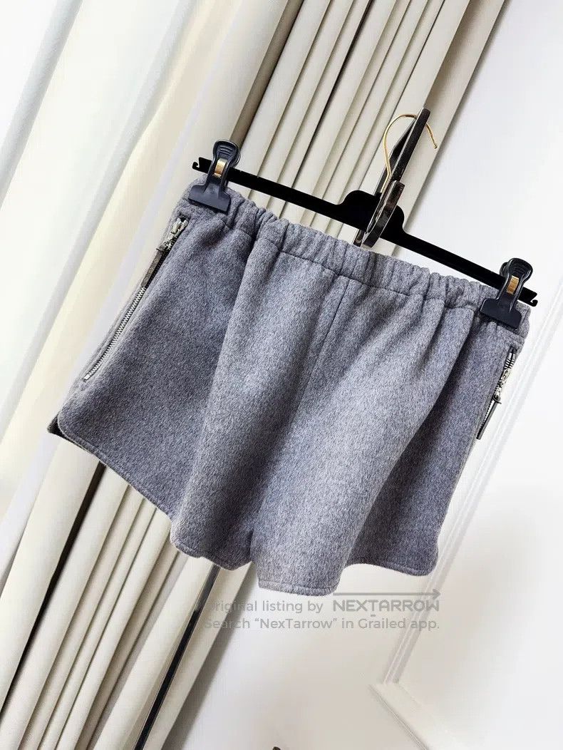 Louis Vuitton Louis Vuitton Grey Logo Angora Rabbit Wool Shorts Size 33" - 2 Thumbnail