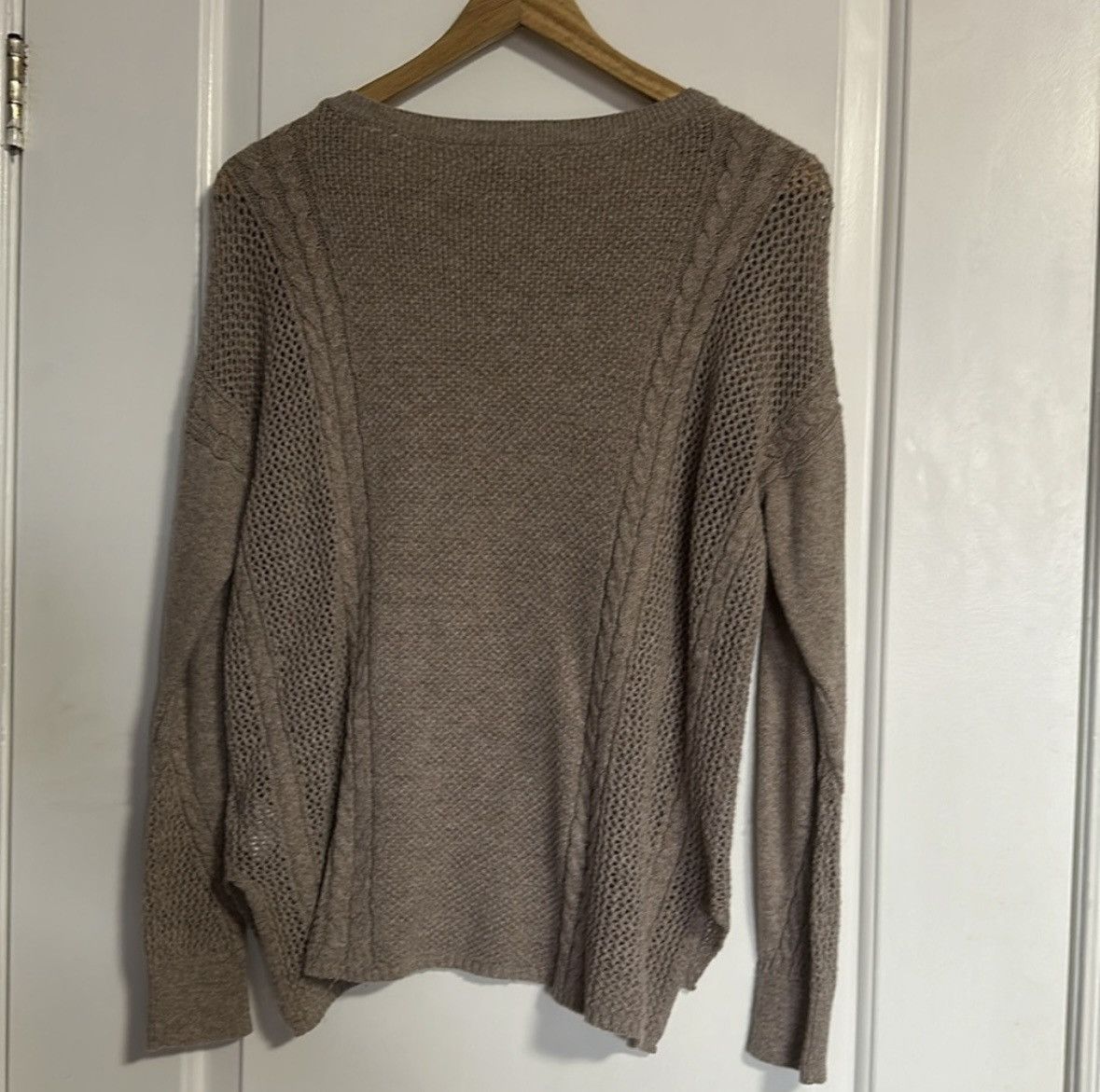 American Eagle Outfitters American Eagle Sweater Size S / US 4 / IT 40 - 3 Thumbnail
