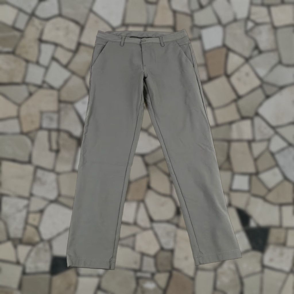 Vintage BYLT Pants Mens Large Gray Everyday Pant 2.0 Stretch Modern Chino Straight Fit Office Casual Men’s Style Men's Size US 33 - 1 Thumbnail