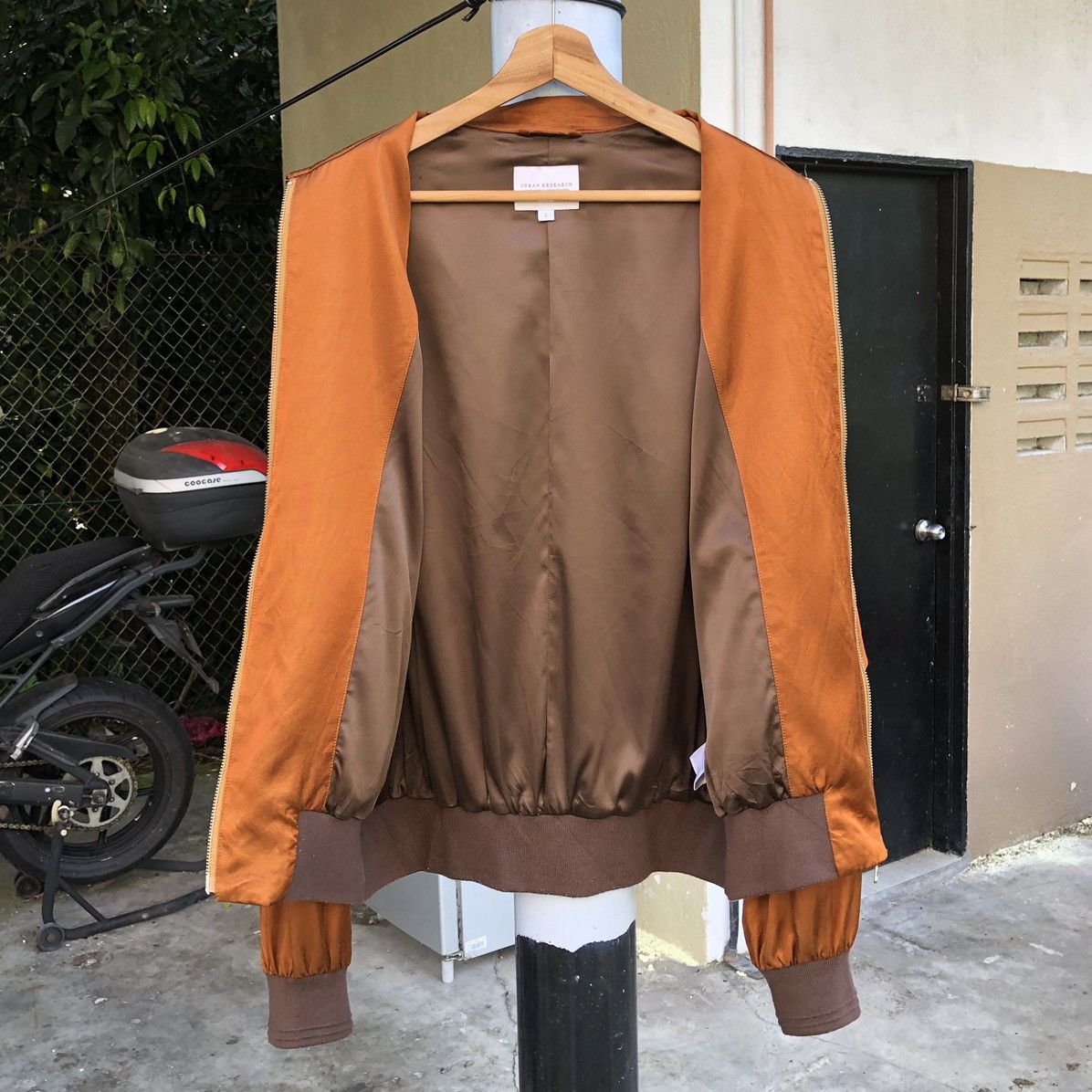 URBAN RESEARCH DOORS Urban Research no.ur76-17b004 Rayon Men Bomber Jacket Size US L / EU 52-54 / 3 - 11 Thumbnail