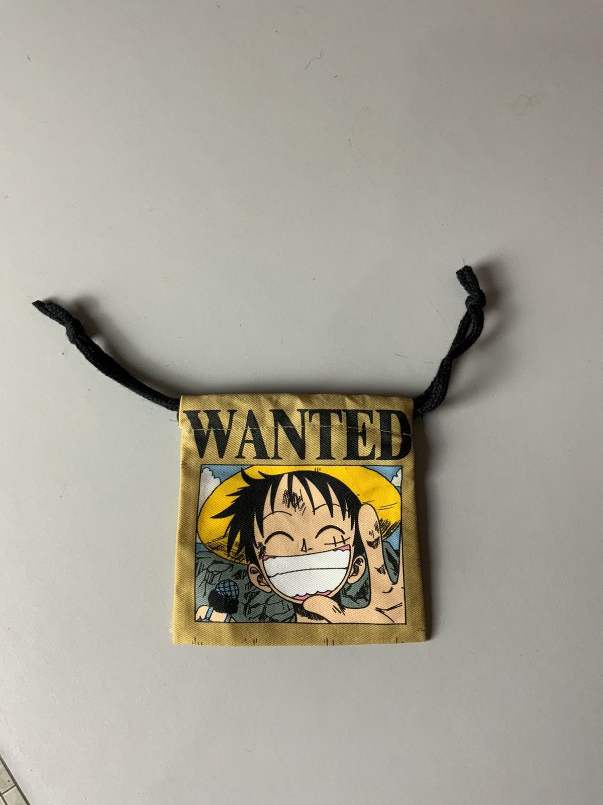 One Piece One Piece Monkey D Luffy Wanted $300.000.000 Coin Bag Size ONE SIZE - 1 Thumbnail
