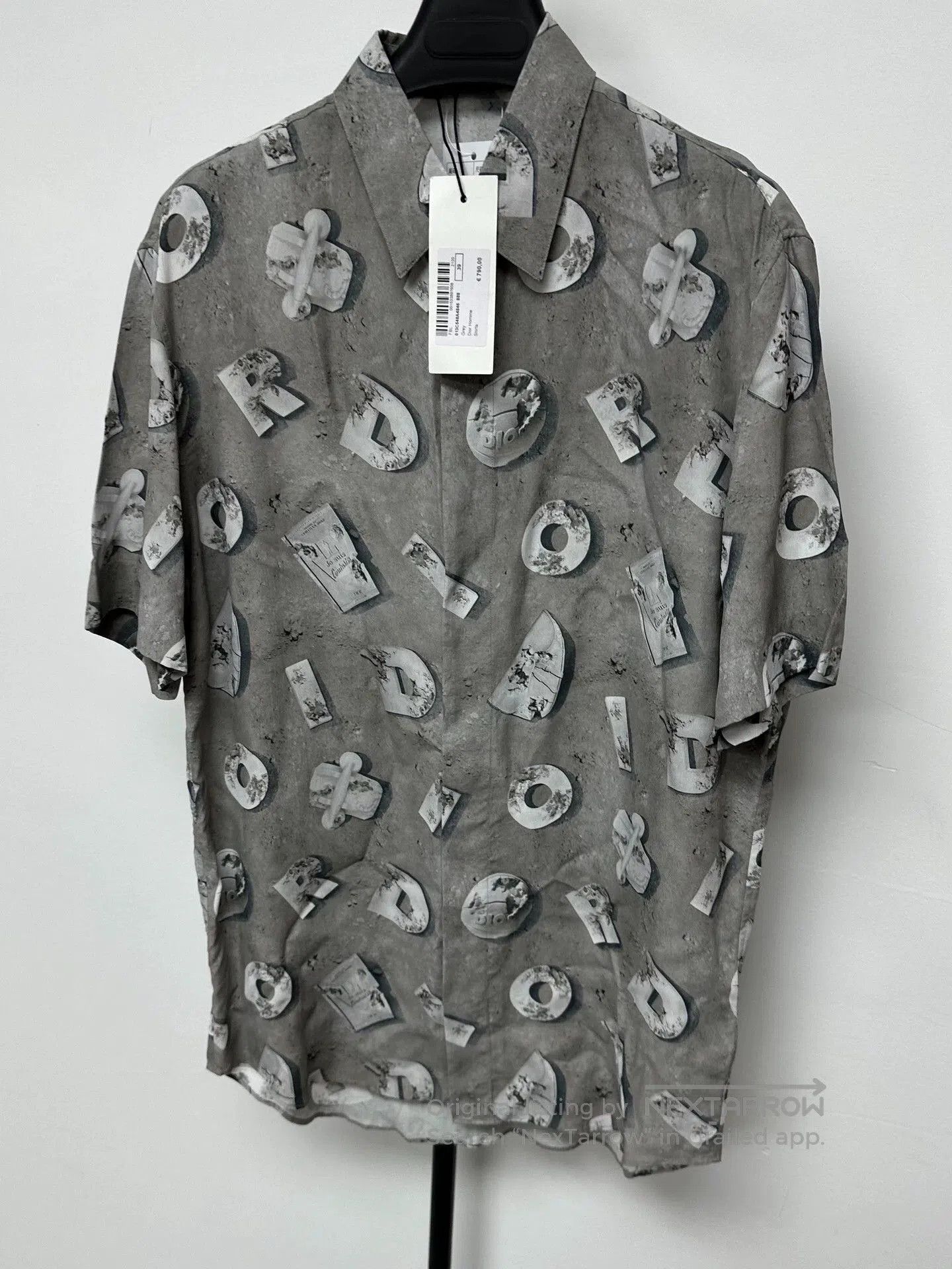 Dior dior short sleeve button-up shirt for men. Size US M / EU 48-50 / 2 - 1 Thumbnail