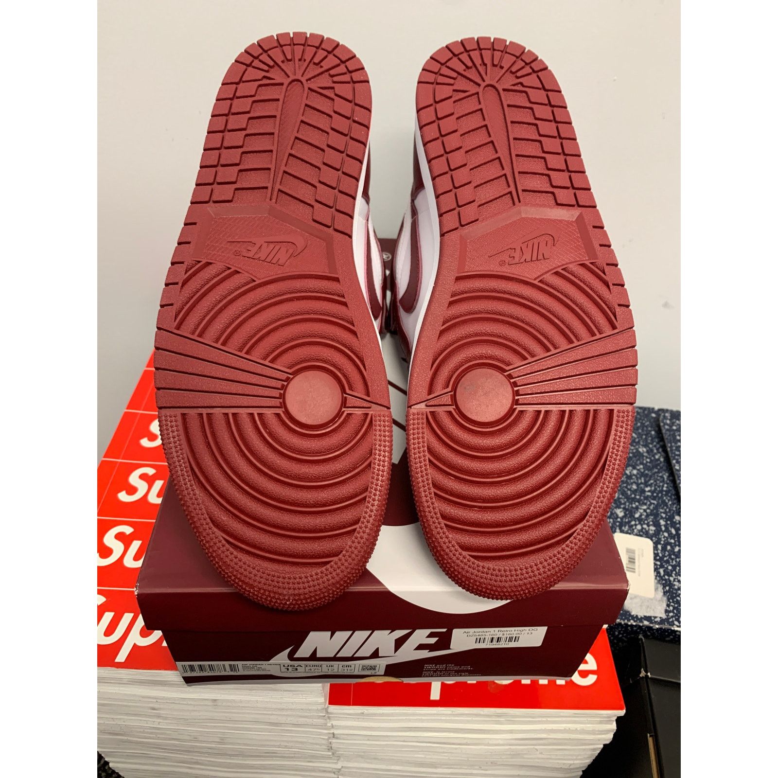 Nike Nike Air Jordan 1 Retro High OG Artisanal Team Red Size 13 Size US 13 / EU 46 - 6 Thumbnail