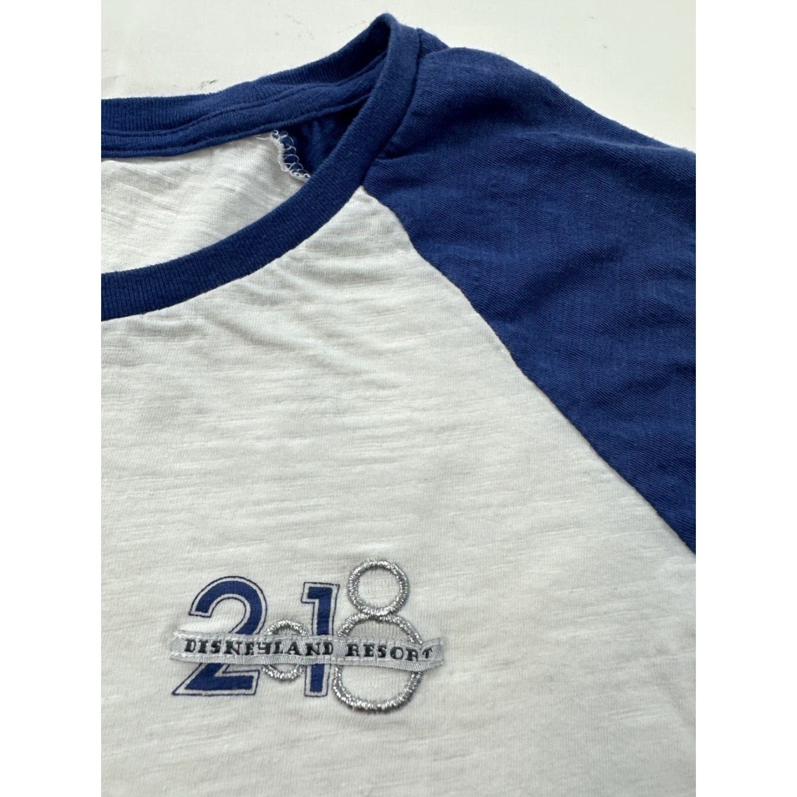 Disney Disney Parks Shirt Womens M White Short Sleeve 2018 Disneyland Resort Mickey Mouse Crew Neck Disney Size M / US 6-8 / IT 42-44 - 3 Thumbnail
