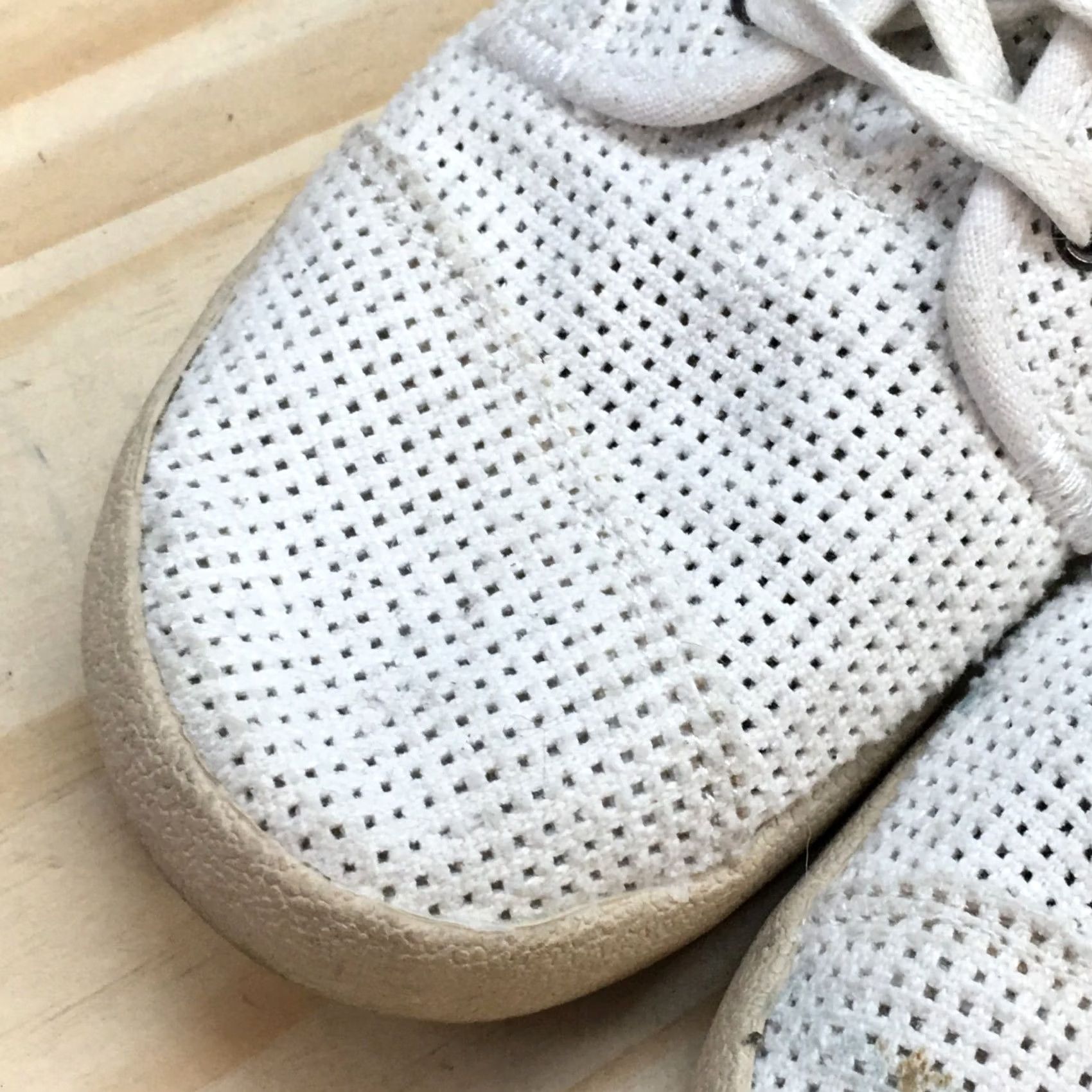 Toms TOMS Shoes Womens 6 Paseo Comfort Sneakers White Leather Lace Up Low Top Sneaker Mens? Size M / US 6-8 / IT 42-44 - 5 Thumbnail