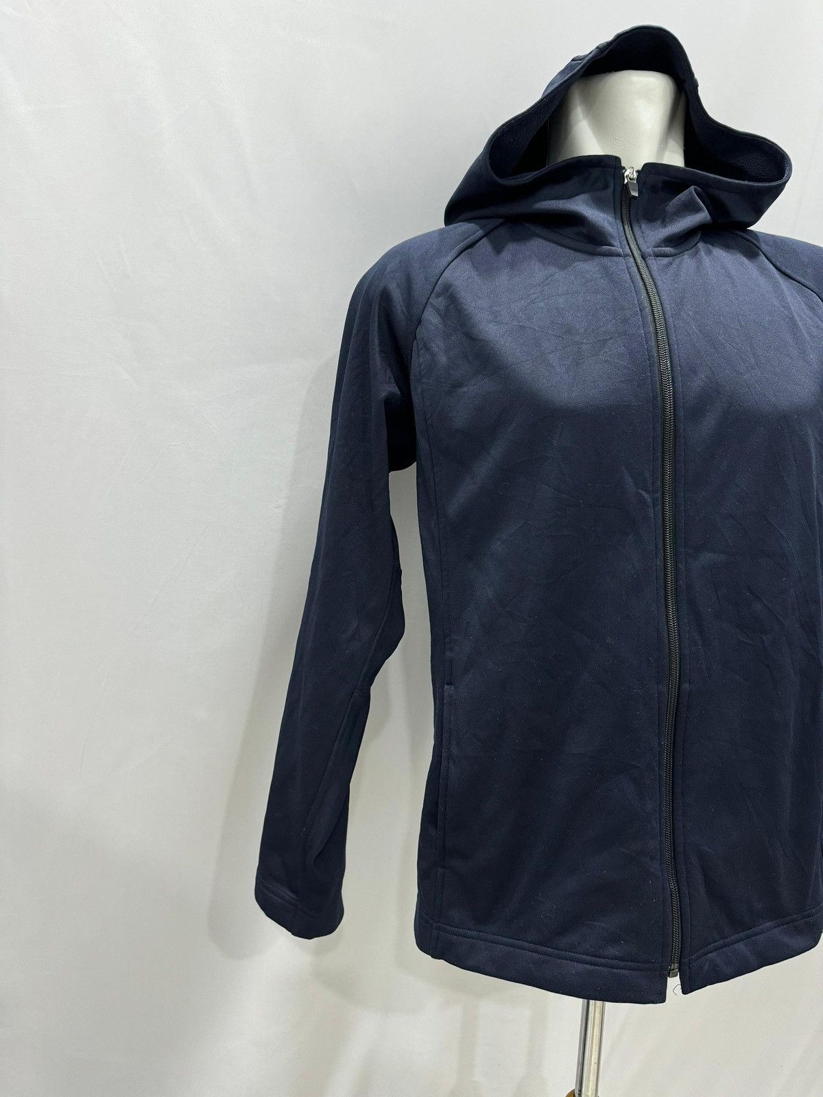 Uniqlo Uniqlo Hoodies Size US XL / EU 56 / 4 - 6 Thumbnail