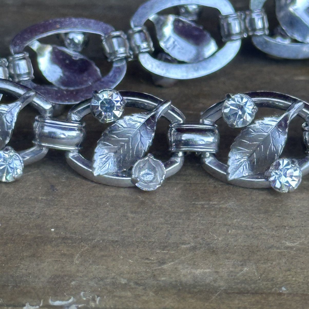 Vintage Vintage Krementz silver leaf links and rhinestones bracelet Size ONE SIZE - 3 Thumbnail