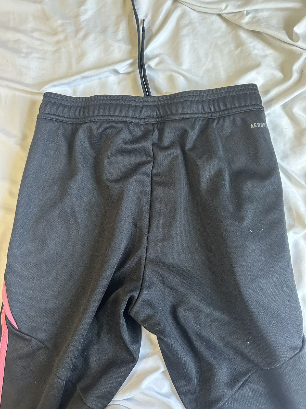 Adidas Adidas pants size small Size US 30 / EU 46 - 7 Thumbnail