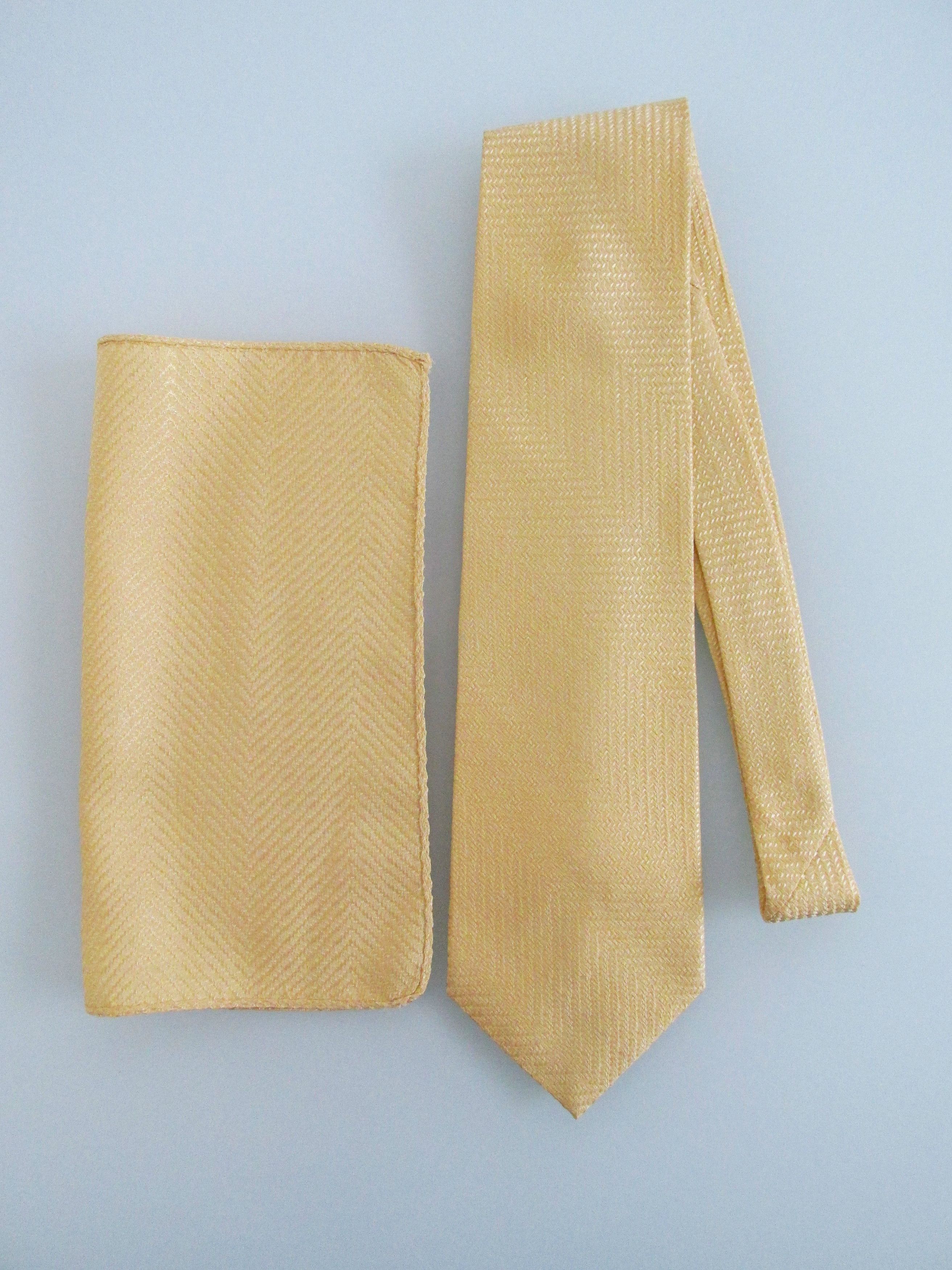 Carlo Palazzi Carlo Palazzi (NWOT) Men's Silk Tie & Pocket Square Set Size ONE SIZE - 1 Thumbnail