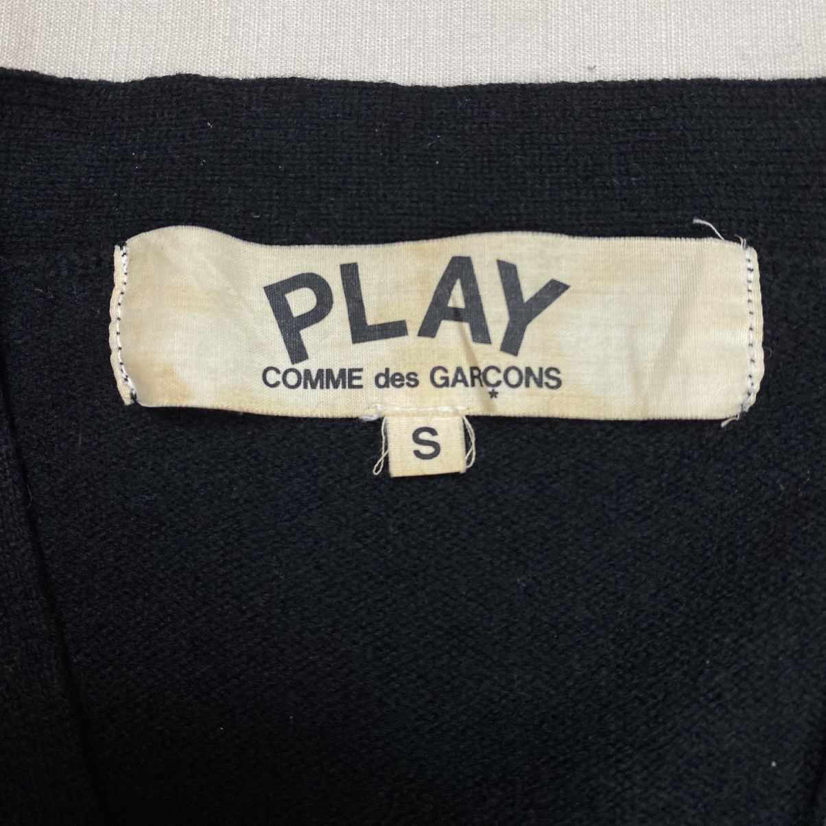 Comme des Garcons PLAY Comme des Garcons Play V-Neck Wool Cardigan Size US S / EU 44-46 / 1 - 8 Thumbnail