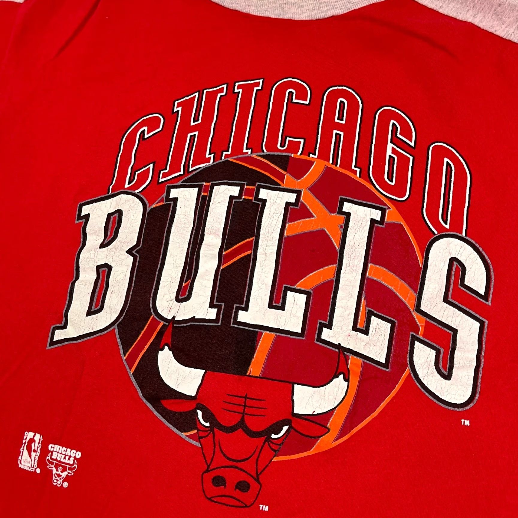 Vintage VTG 90s Chicago Bulls Graphic T-Shirt Mens M/L Retro Throwback USA Shirt Adult M Red Cotton Logo 3/4 Sleeve Crew Neck Sports 90s Mens Size US M / EU 48-50 / 2 - 2 Thumbnail
