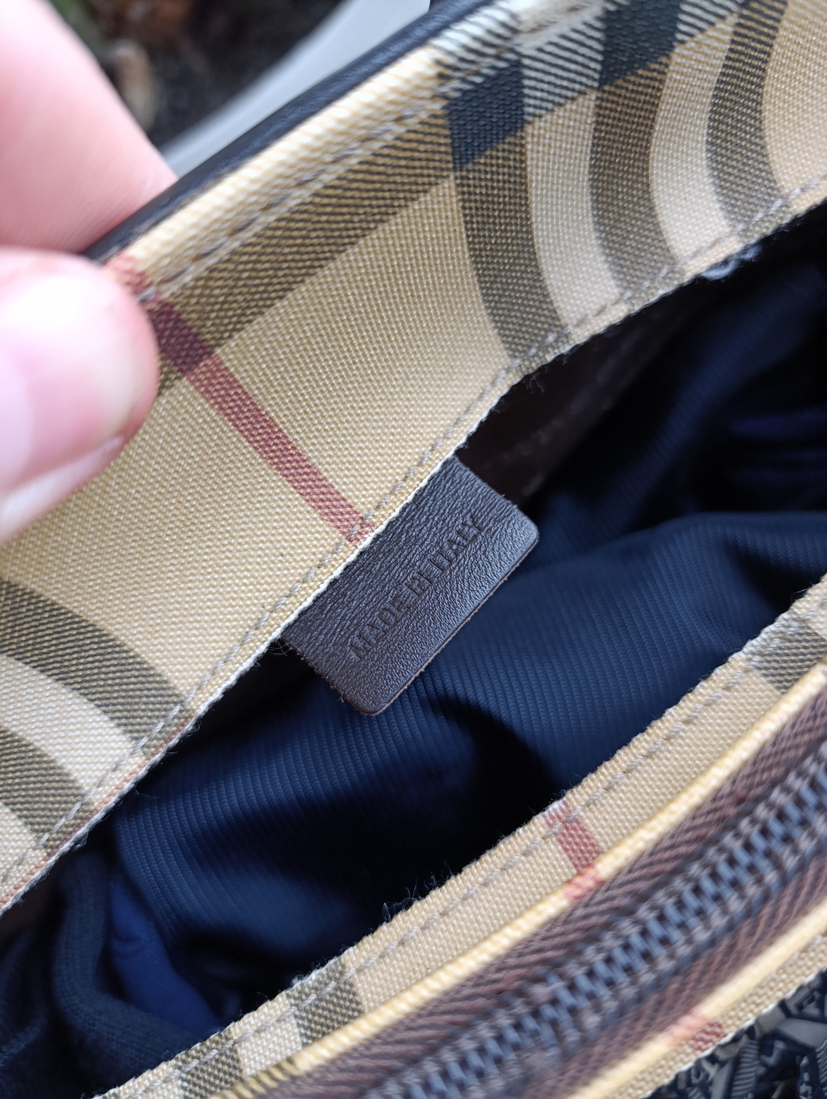 Burberry BURBERRY VINTAGE NOVA CHECK HAND BAG Size ONE SIZE - 16 Thumbnail
