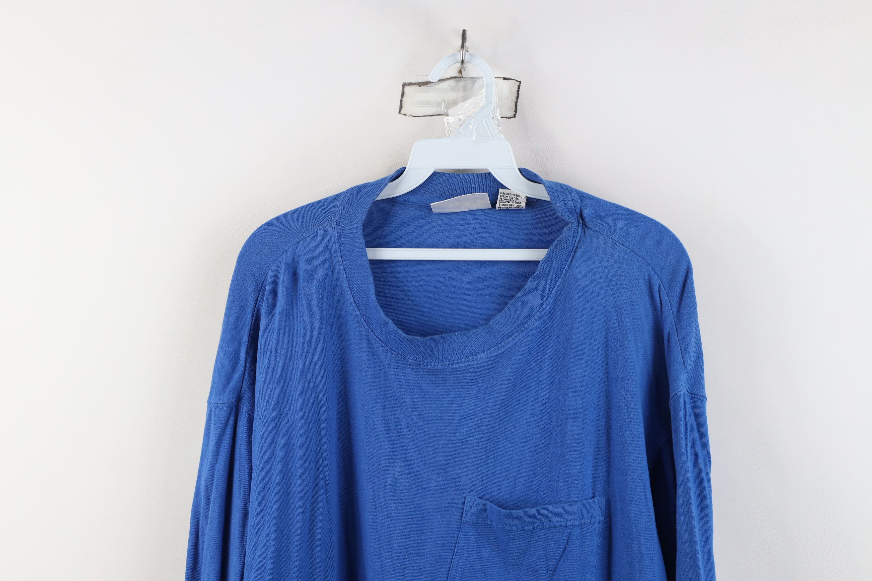 Vintage Vintage 90s Streetwear Long Sleeve Pocket T-Shirt Royal Blue Size US XXL / EU 58 / 5 - 2 Thumbnail