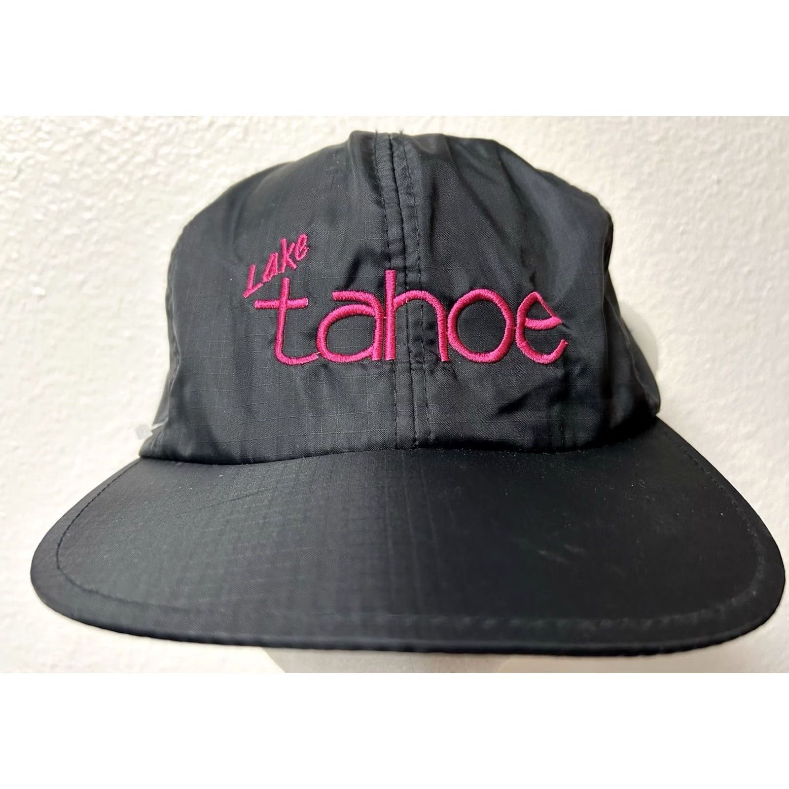 Vintage VINTAGE Yupoong Snapback Hat Black/Pink Embroidered 90s Waterproof Nylon NWT Unisex Adults One Size Men Women Boys Girls Size ONE SIZE - 2 Thumbnail