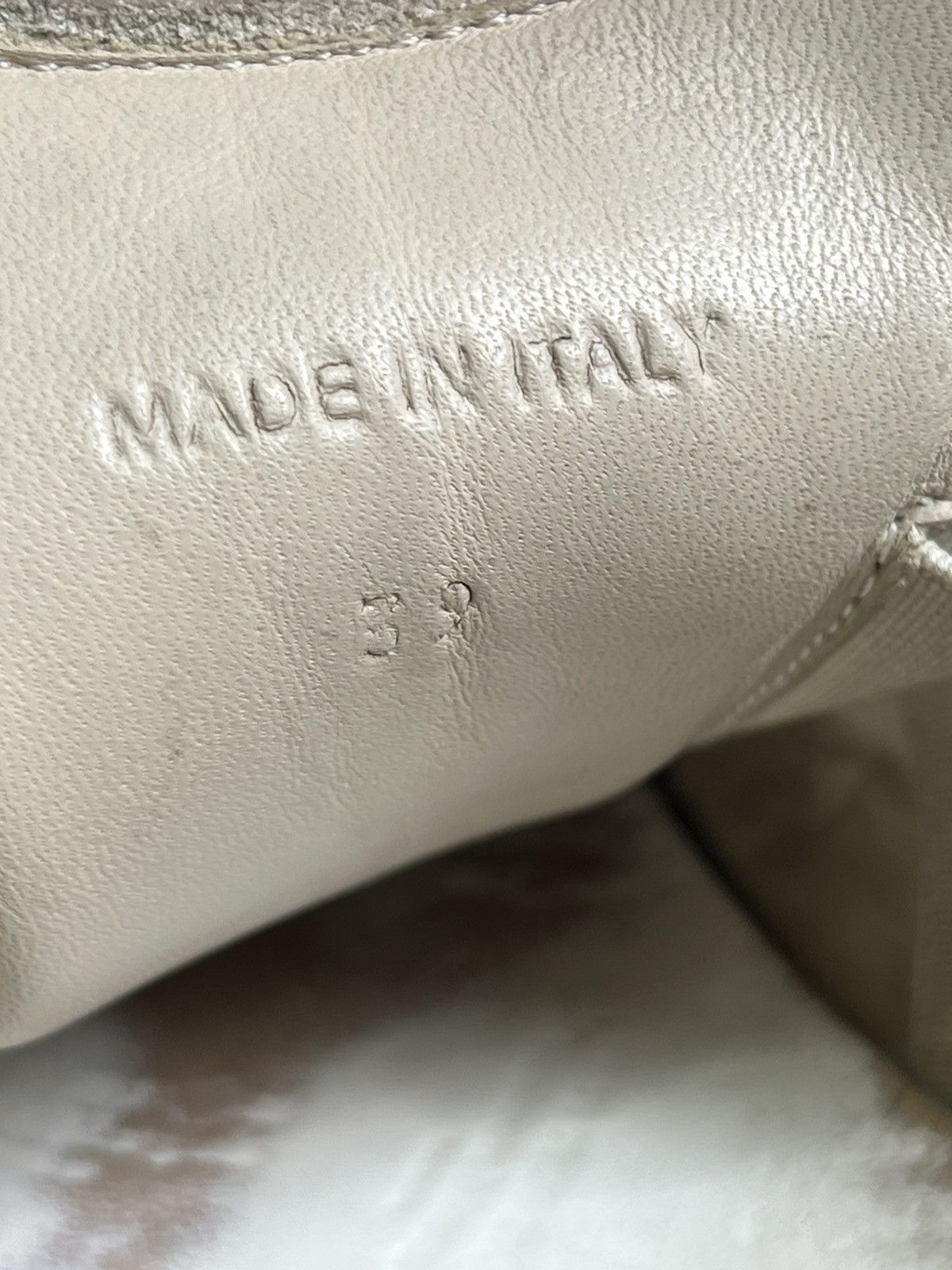 Maison Margiela Maison Margiela Replica Size US 6 / EU 39 - 16 Thumbnail