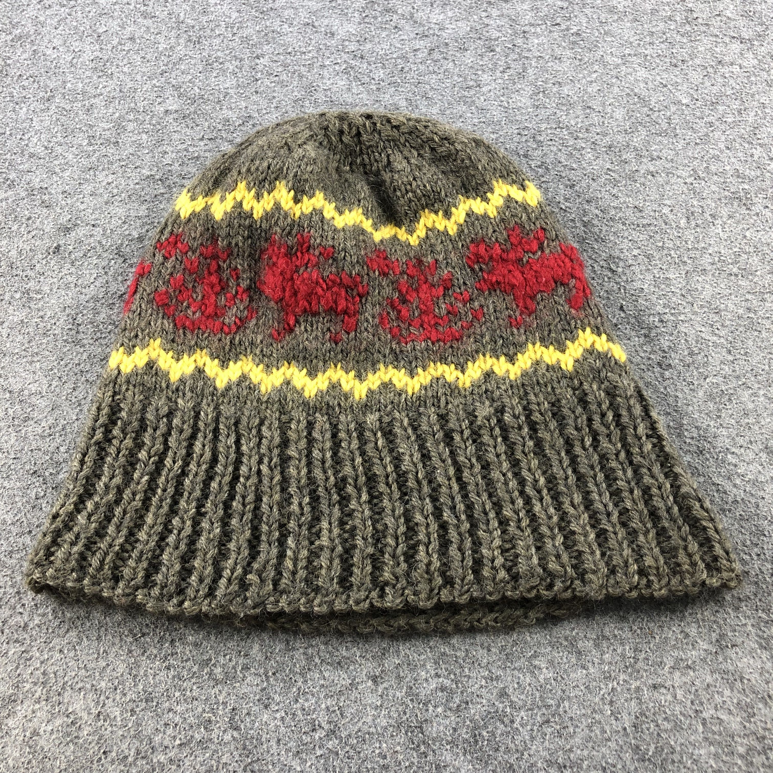 Vintage Unknown Reindeer Design Beanie Snowcap Snow Hat B88 Size ONE SIZE - 1 Thumbnail