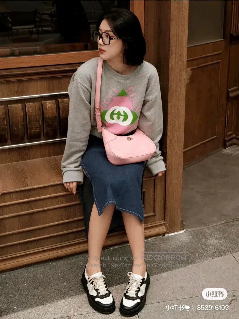 Gucci Grey letter large logo sweatshirt