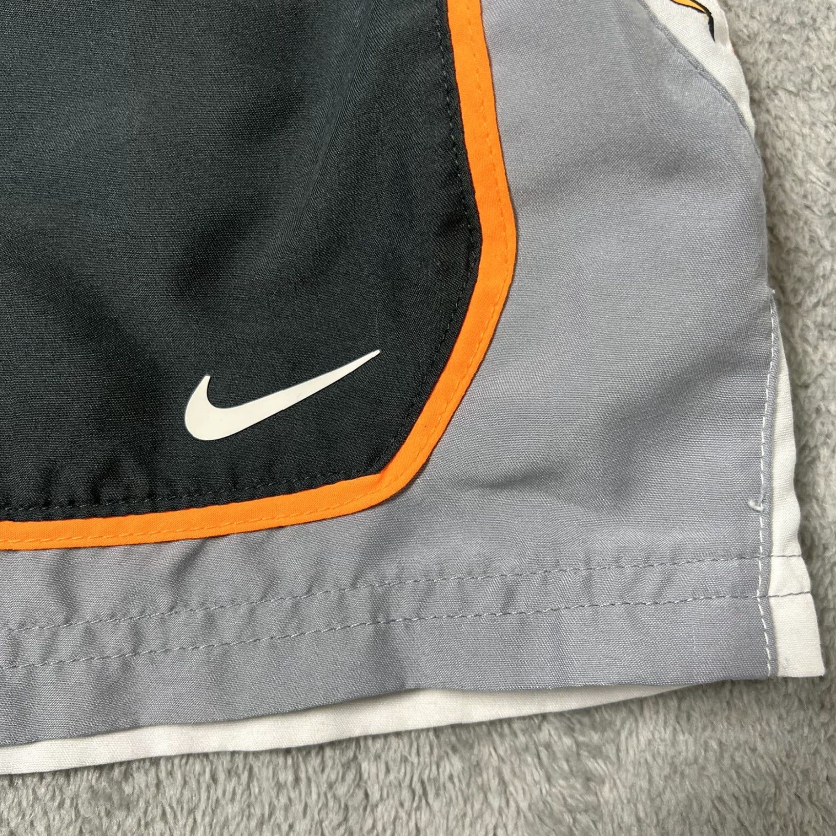 Nike Nike Mens Swim Trunks Regular Size M Gray Orange Beach Beach Surf Shorts 100% Polyester Size US 31 - 2 Thumbnail