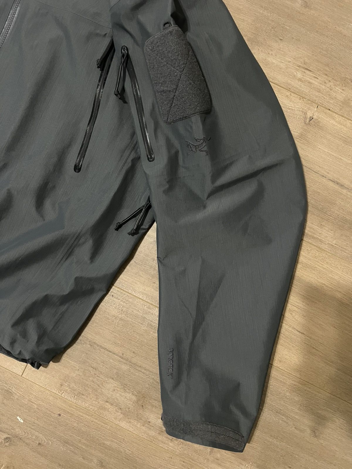 Arc'teryx ARC’TERYX LEAF MEN’S ALPHA JACKET (GEN 2) Size US XL / EU 56 / 4 - 6 Thumbnail