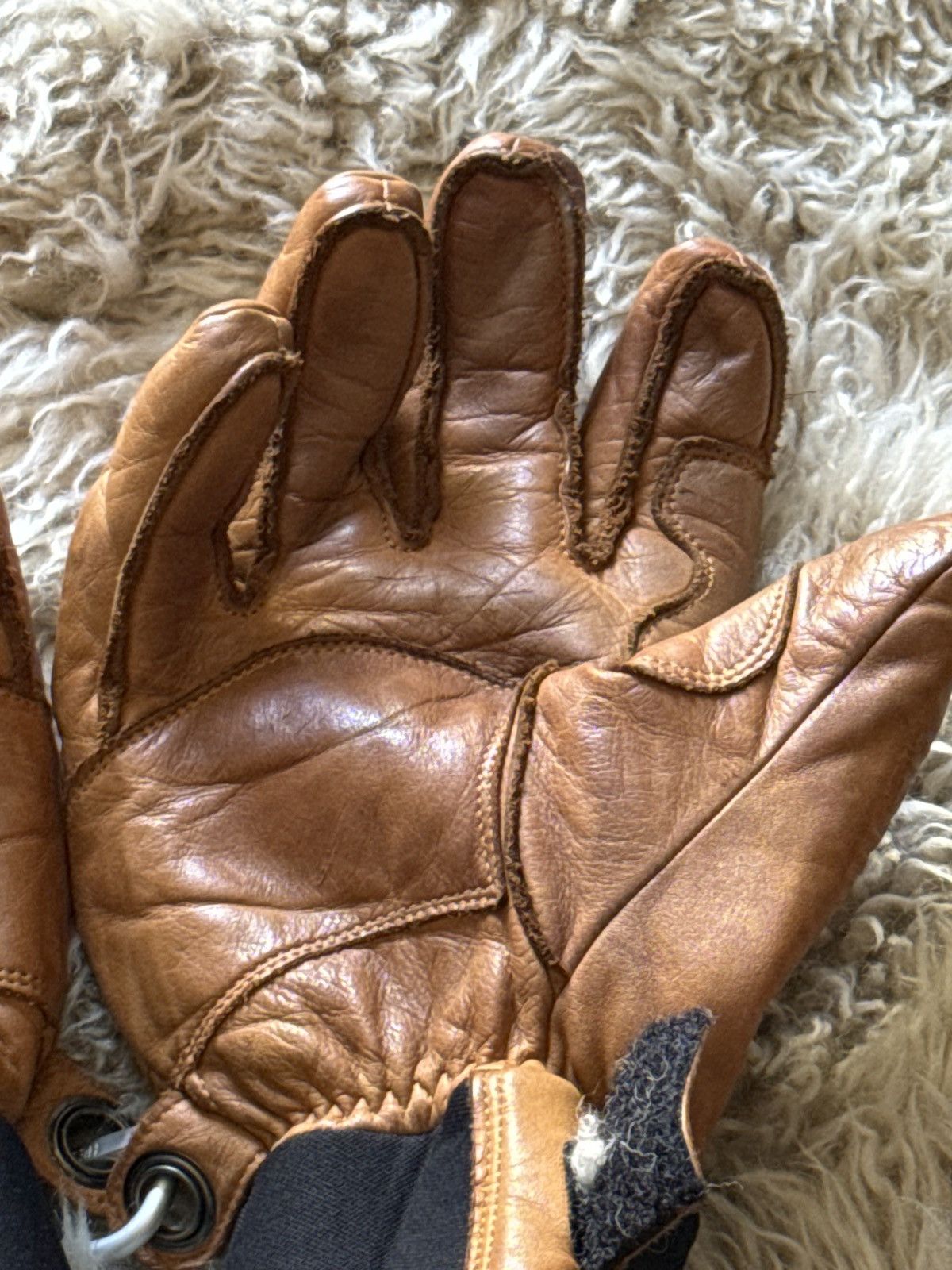 Hestra Hestra 10 Tan Gloves Size ONE SIZE - 1 Thumbnail