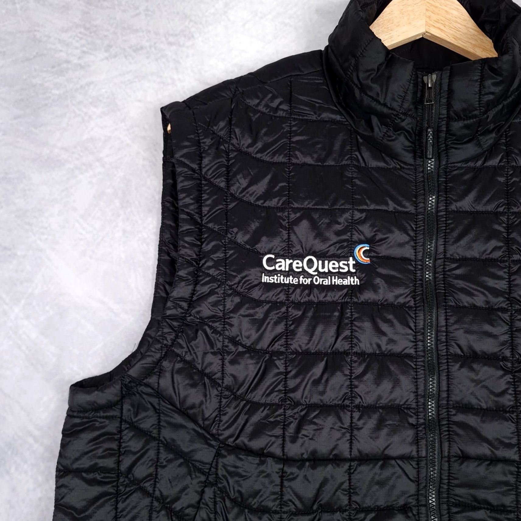 The North Face The North Face Thermoball Vest Mens Medium Black Quilted Lightweight Hike Size US M / EU 48-50 / 2 - 6 Thumbnail