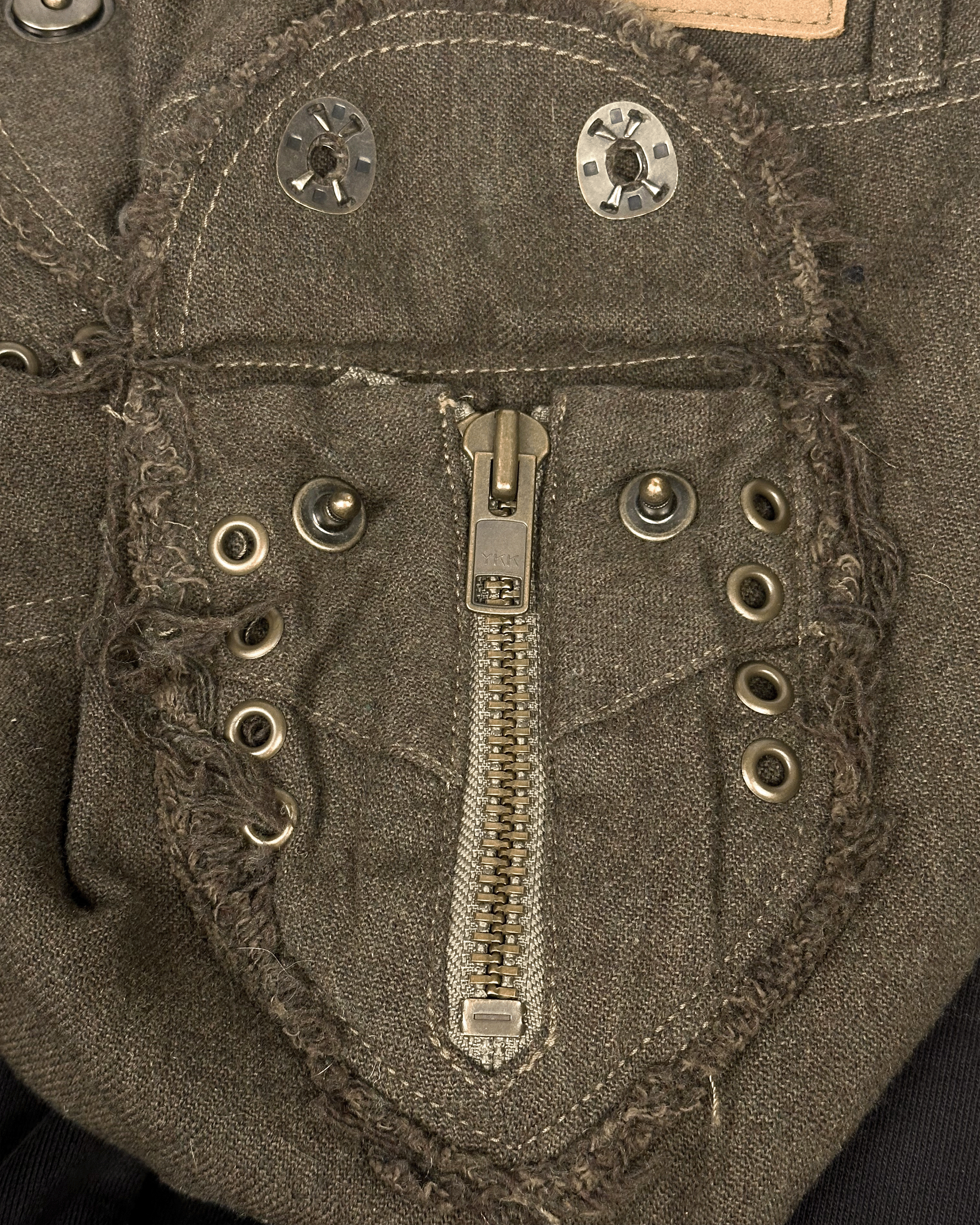 Le Grande Bleu (L.G.B.) L.G.B Le Grand Bleu Wool Gas Mask Pocket Capri Pants Size US 28 / EU 44 - 8 Thumbnail