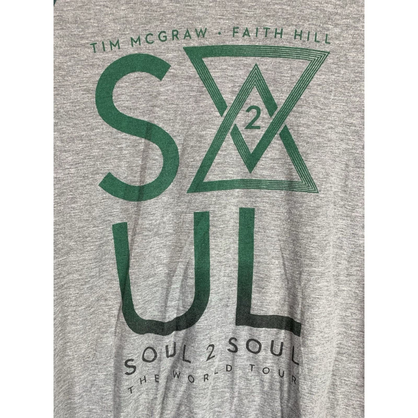 Vintage Tim McGraw & Faith Hill Soul 2 Soul World Tour 2017 Men's L T-Shirt Green Cotton Crew Neck Short Sleeve Graphic Print Solid Vintage? No Size US L / EU 52-54 / 3 - 2 Thumbnail