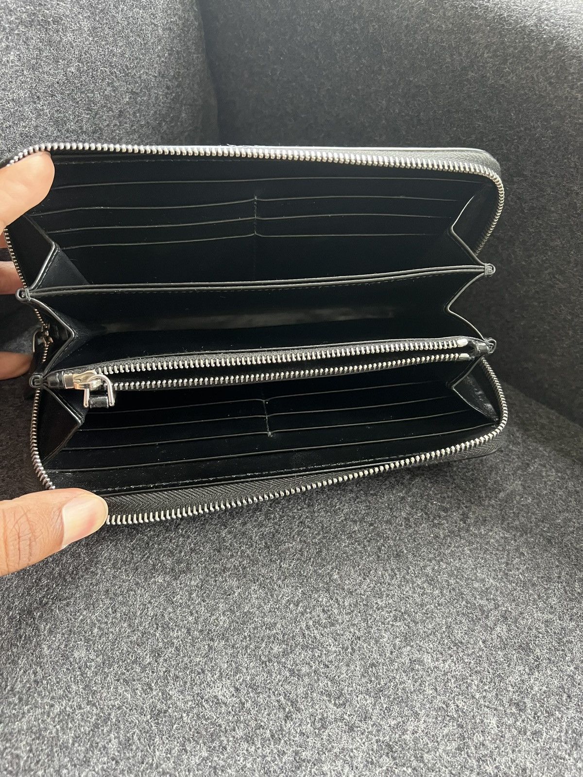 Prada Prada Saffiano large wallet (gently used) Size ONE SIZE - 3 Thumbnail