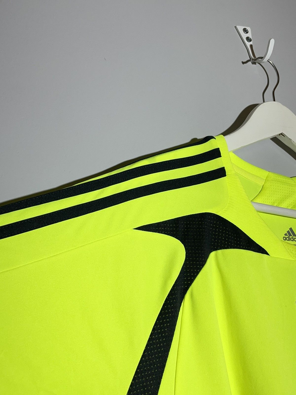 Adidas × Chelsea Soccer Chelsea Umbro Y2k Streetwear 2007/08 Away Football Shirt Size US XL / EU 56 / 4 - 6 Thumbnail