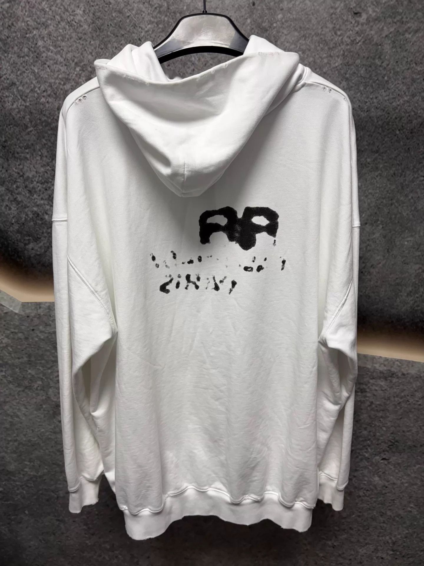 Balenciaga Balenciaga White Hoodie XS Size XS / US 0-2 / IT 36-38 - 2 Thumbnail