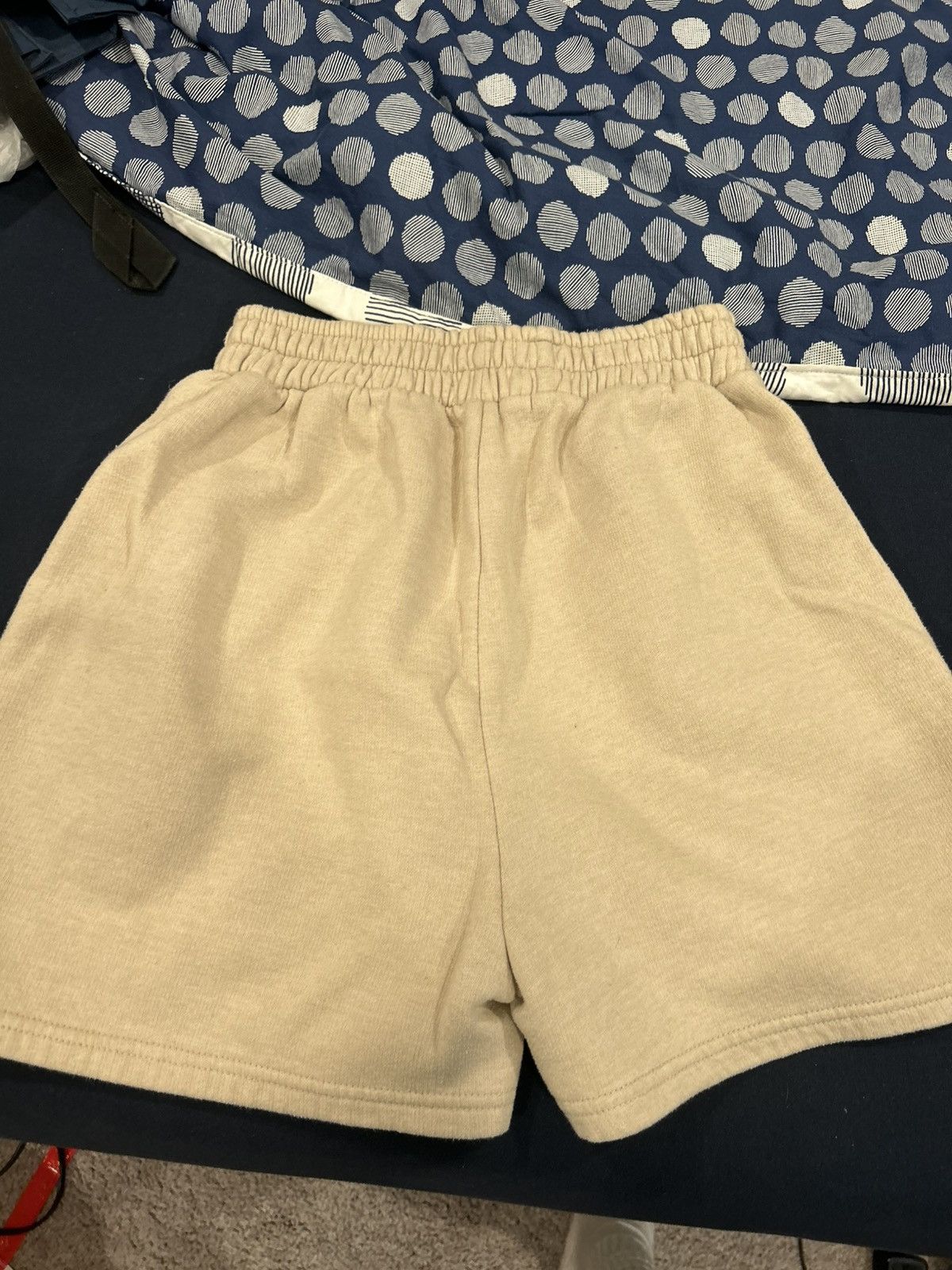 Nike Nike shorts Sand/biege medium Size US 32 / EU 48 - 2 Thumbnail