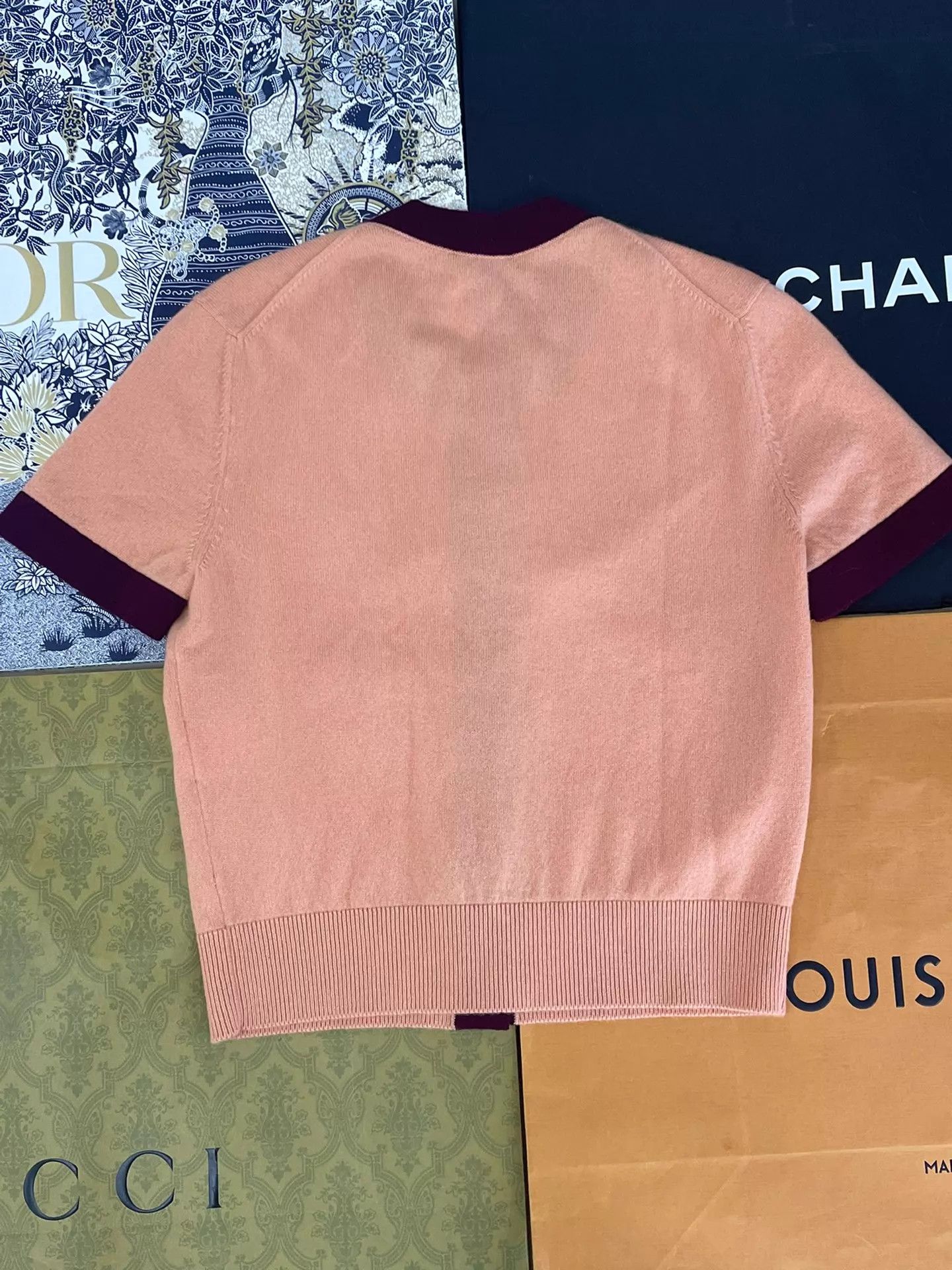 Chanel Chanel Orange Cashmere Knit Short Sleeve 36 New With Tags Size XS / US 0-2 / IT 36-38 - 3 Thumbnail