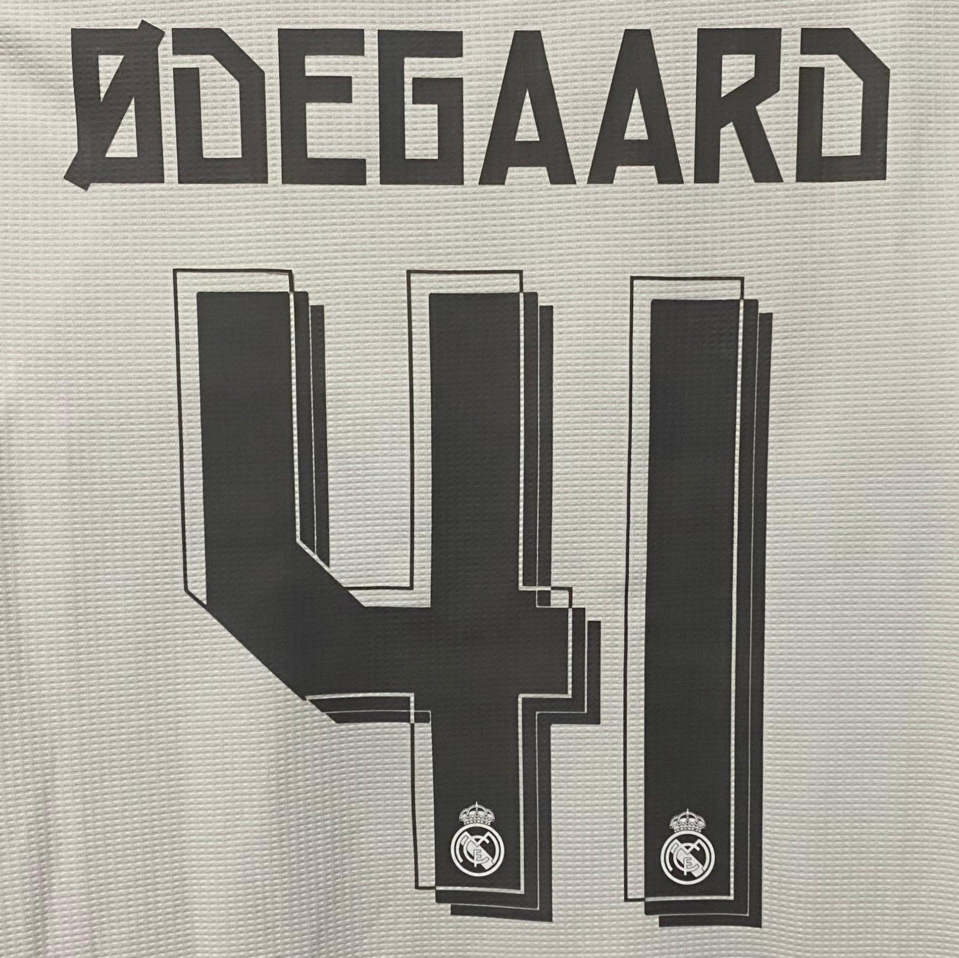 Adidas Real Madrid 2015-2016 Home Jersey Martin Ødegaard Size US S / EU 44-46 / 1 - 4 Thumbnail