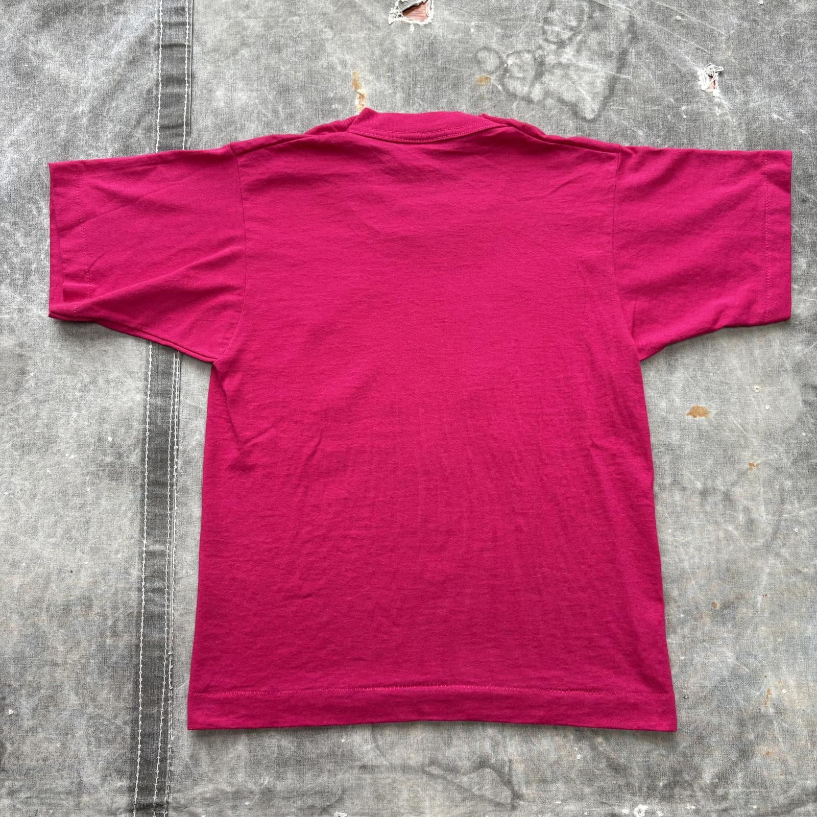 Fruit Of The Loom Vintage 90s Pink Forest Critters Seattle Animal Nature Shirt Size S / US 4 / IT 40 - 6 Thumbnail