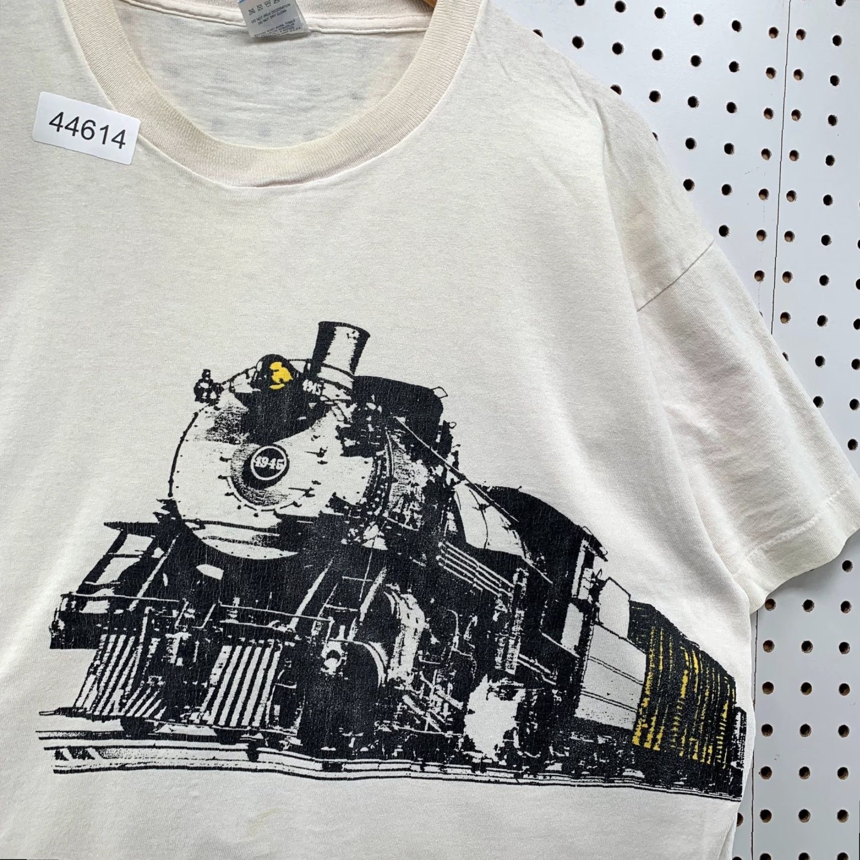 Fruit Of The Loom VIntage 90s Steam Train Wraparound Shirt Mens XL Beige Single Stitch USA Shirt Mens XL Beige 90s Steam Train Vintage USA Size US XL / EU 56 / 4 - 5 Thumbnail
