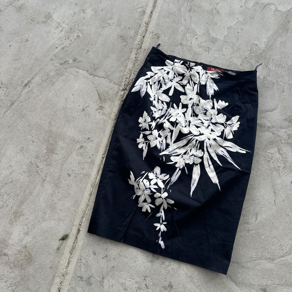 Max Mara Max Mara Women's Midi Skirt Blue Floral Midi A-Line Size M Size 27" / US 4 / IT 40 - 2 Thumbnail