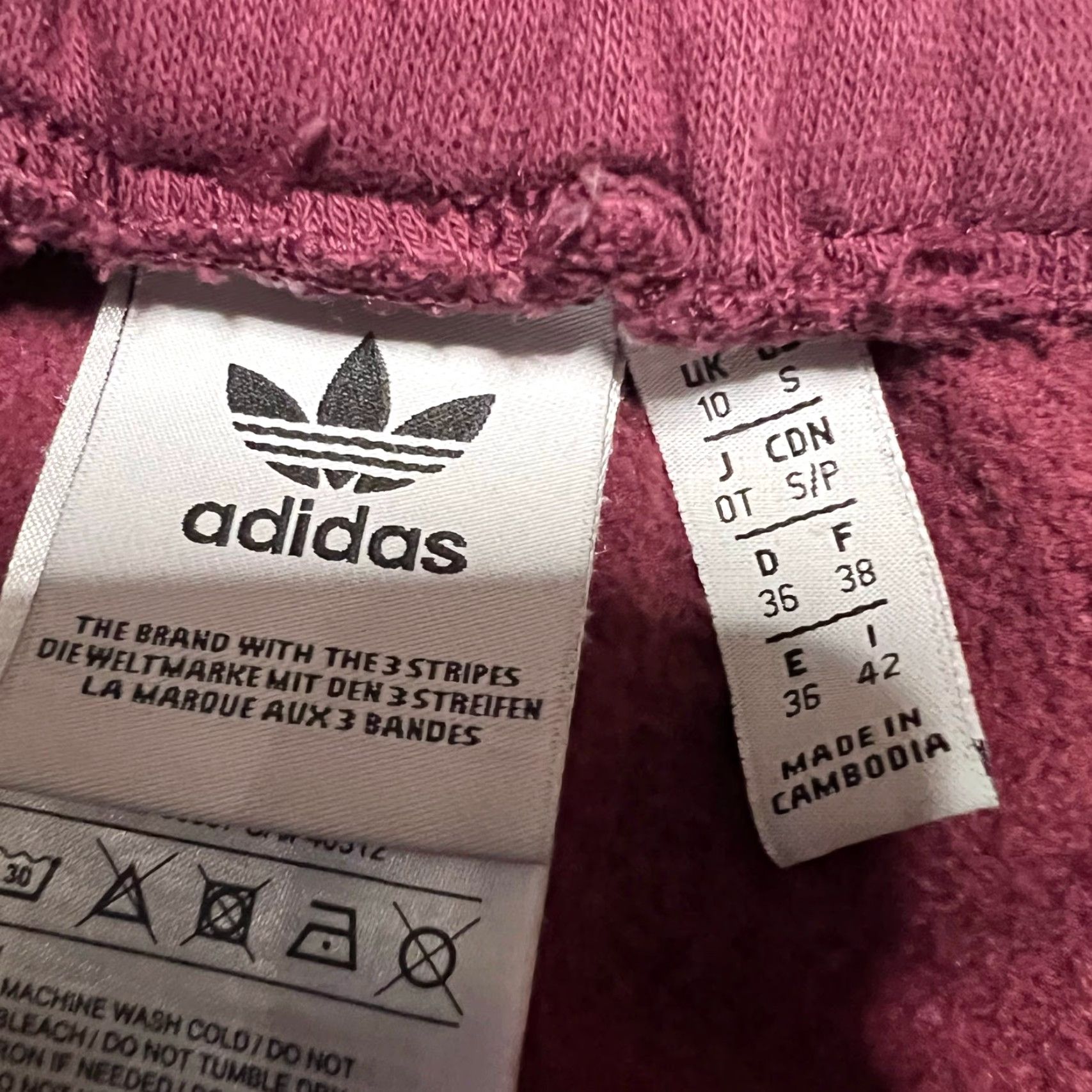 Adidas Adidas Pants Womens Small Logo Play Cuff Jogger Victory Crimson H20450 Size 28" / US 6 / IT 42 - 6 Thumbnail
