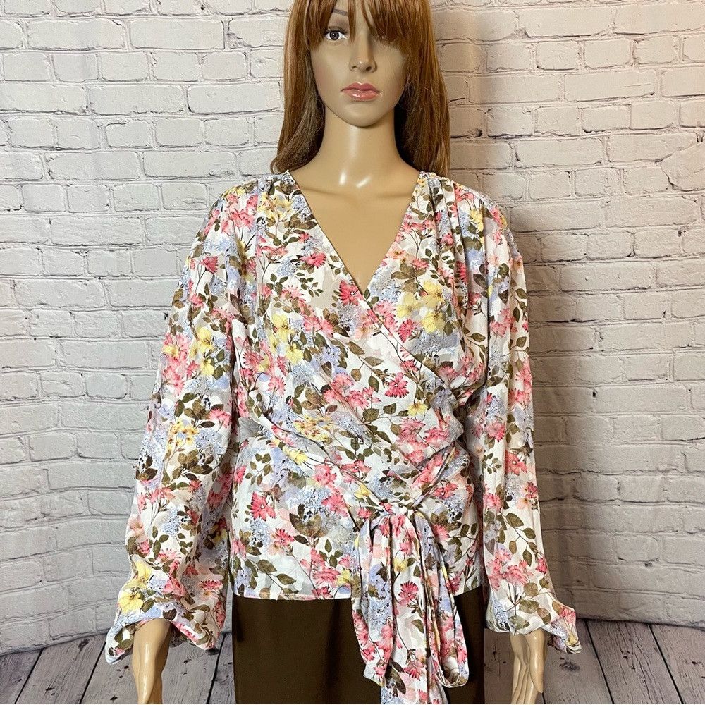 Other New Lane Bryant Classic Crop Sheer Full-Wrap Floral Long Sl Size 3XL / US 20-22 - 2 Thumbnail