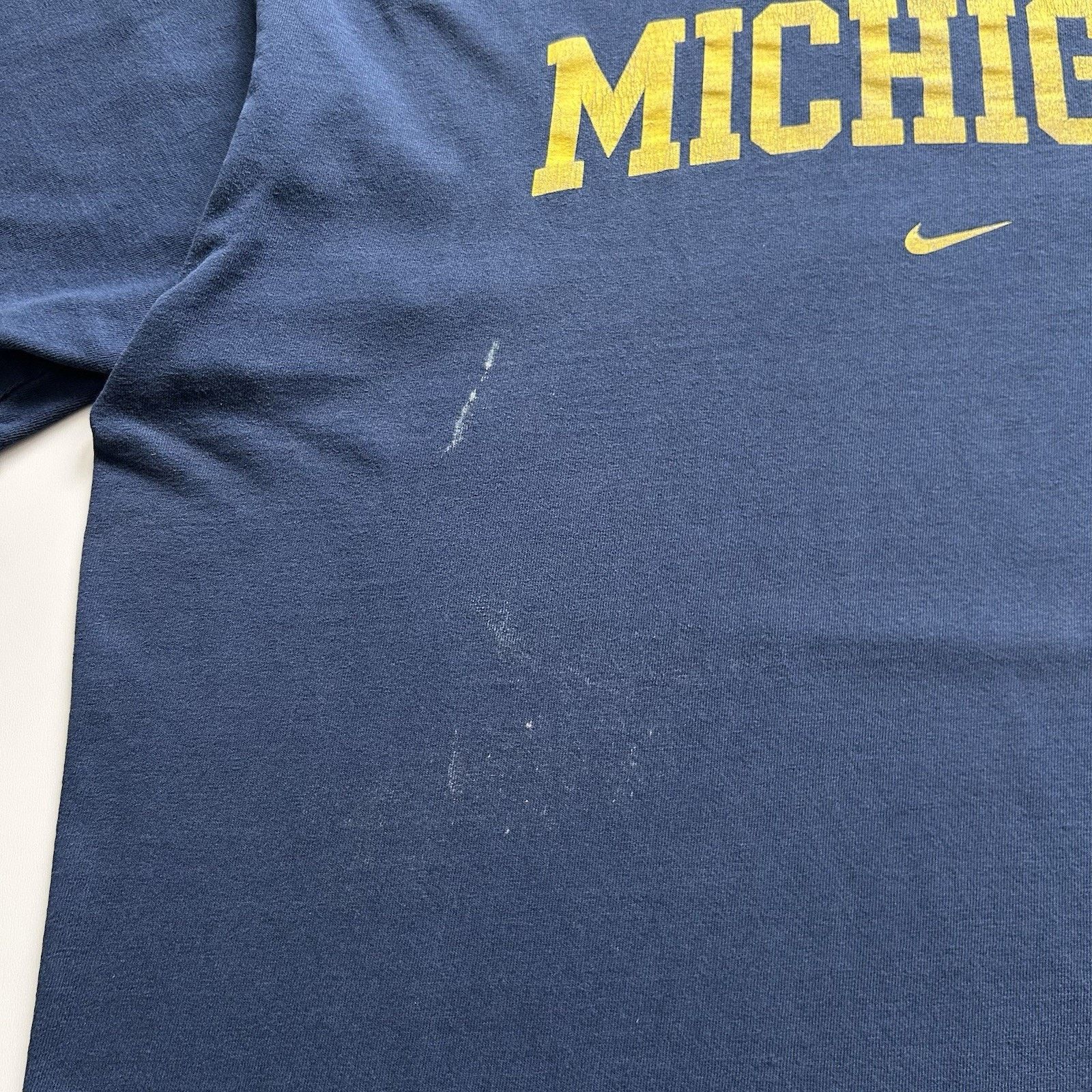 NCAA Vintage Nike Team Michigan T Shirt XL 90s NCAA Center Swoosh Size US XL / EU 56 / 4 - 3 Thumbnail