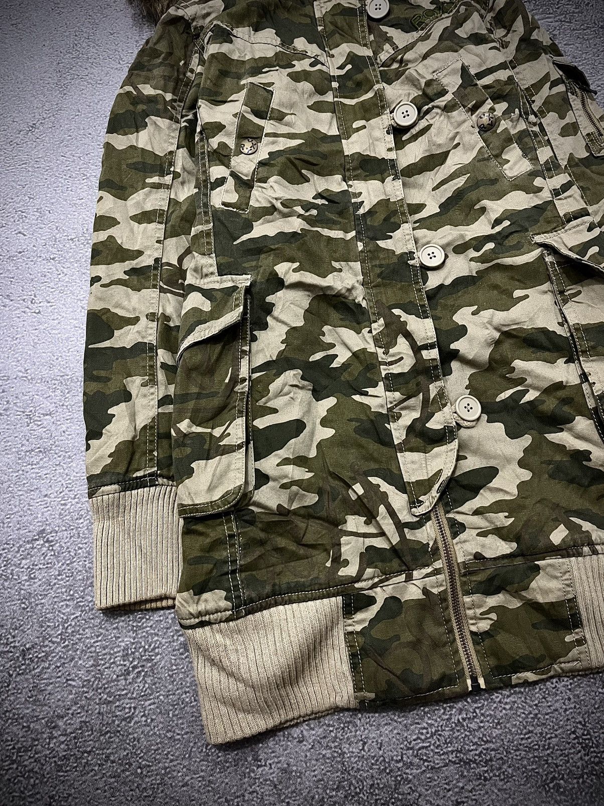 Japanese Brand 2000s Roxy Camo Hood Fur Jacket GOA Style Size US M / EU 48-50 / 2 - 3 Thumbnail