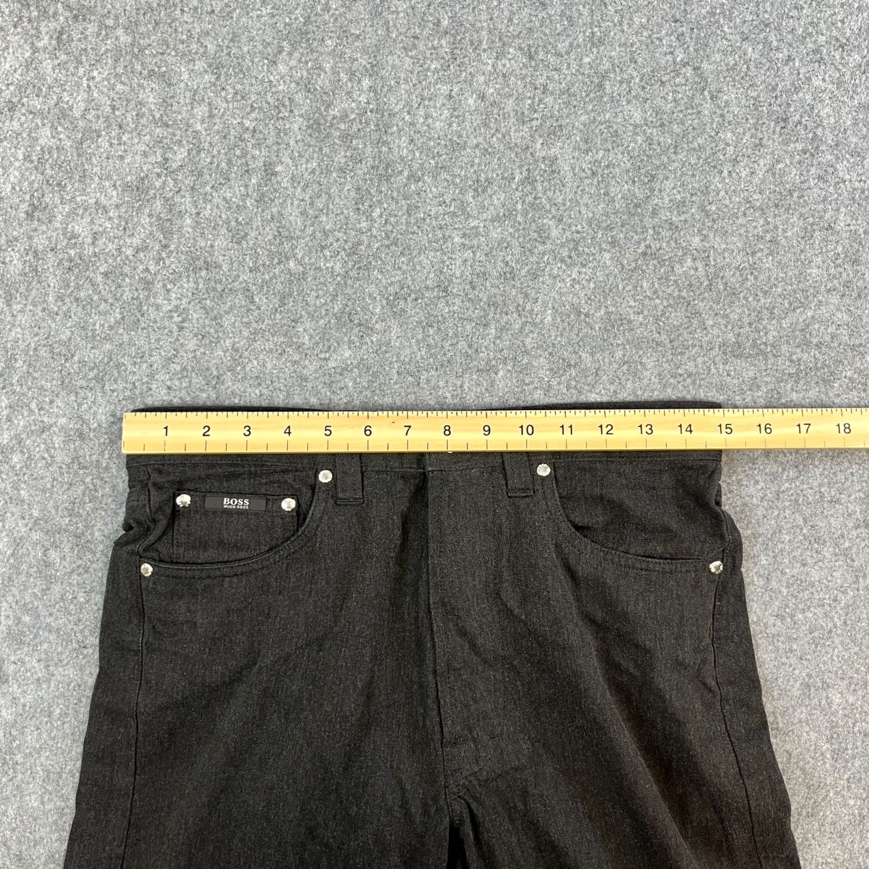 Hugo Boss VINTAGE Hugo Boss Jeans Regular Straight 30 32 Grey Dark 100% Cotton Mens Jeans 5-Pocket Design Vintage Size US 30 / EU 46 - 6 Thumbnail