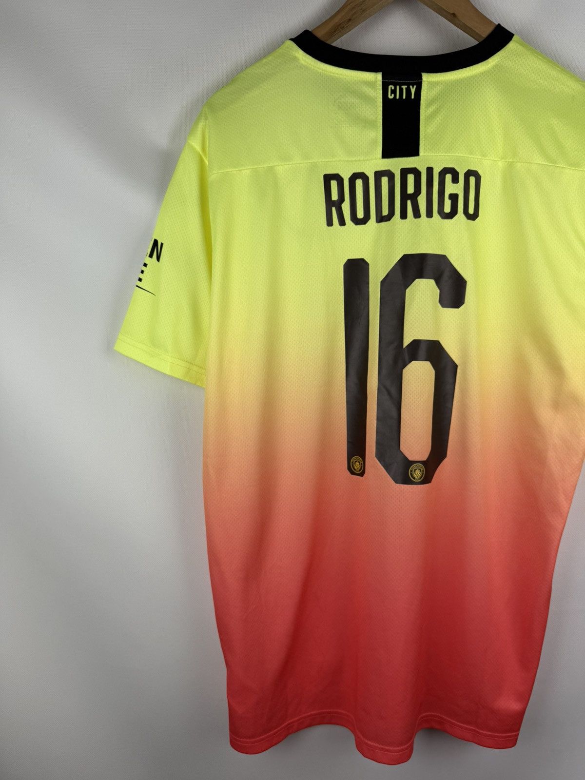 Puma Manchester City 2019-20 Third Kit #16 Rodrigo Jersey Shirt Size US XL / EU 56 / 4 - 17 Thumbnail