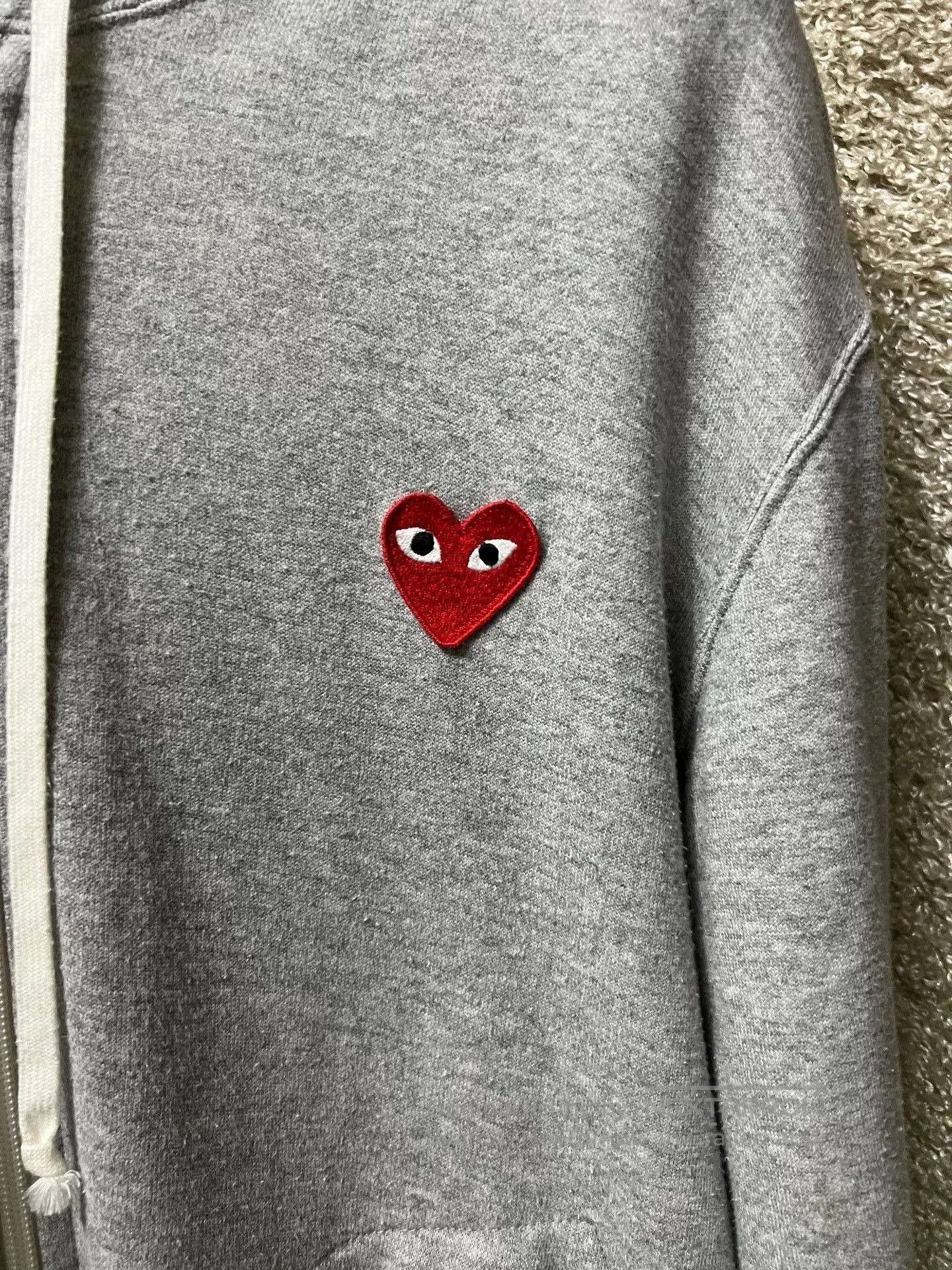 Comme des Garcons PLAY Comme des Garçons CDG Play Men's Hoodie. Size US M / EU 48-50 / 2 - 4 Thumbnail