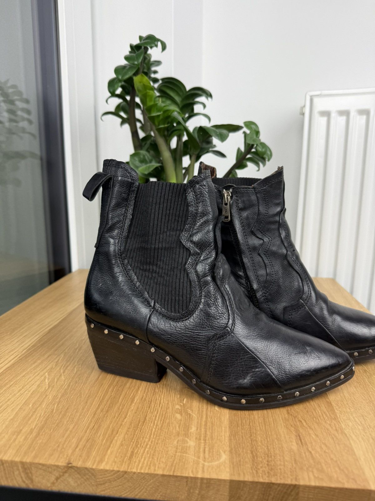 A.S.98 A.S 98 Calfskin Leather Women’s Boots Size 36 Size US 6 / IT 36 - 8 Thumbnail