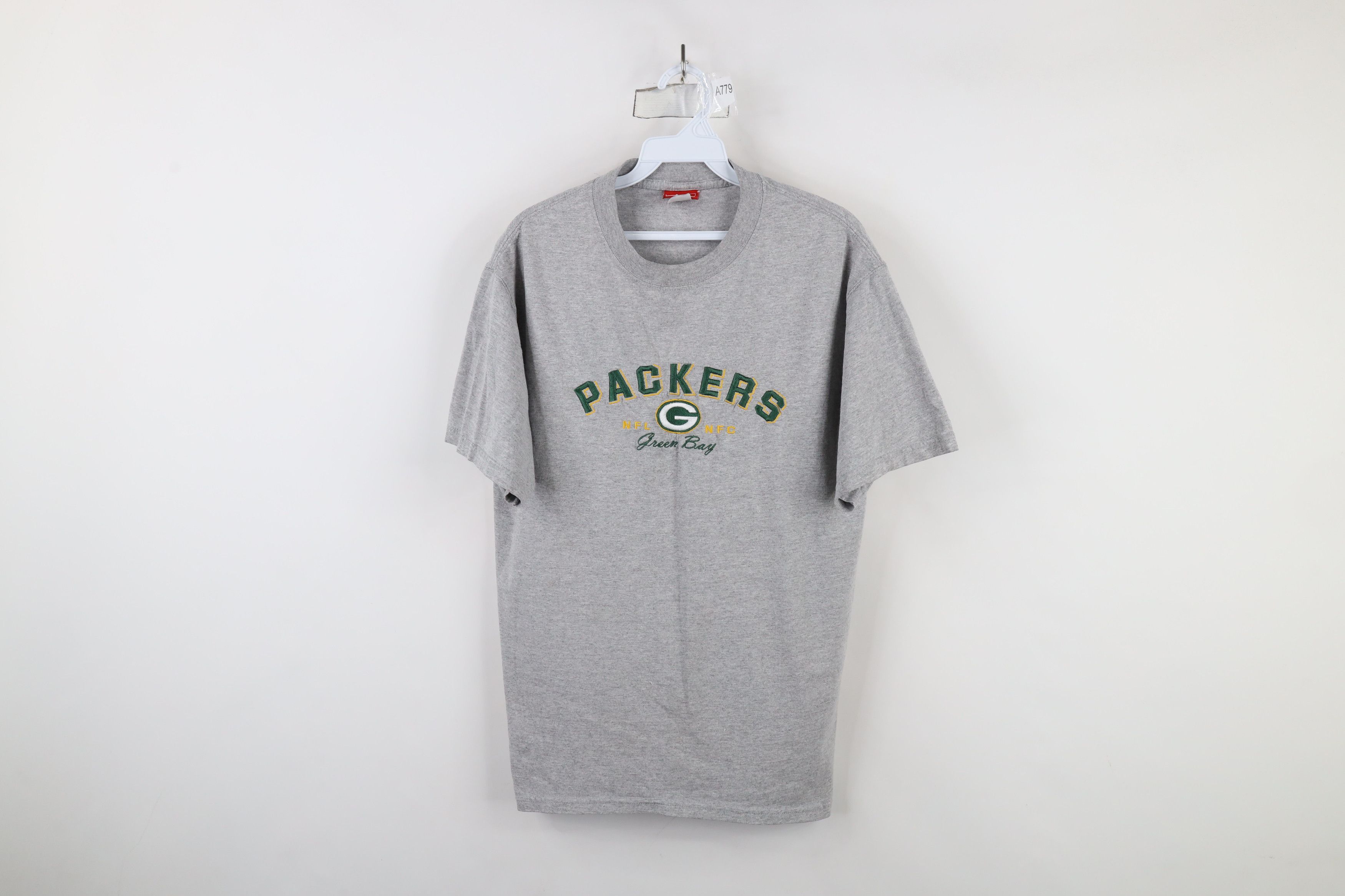 Vintage Vintage Y2K 2004 Green Bay Packers Football T-Shirt Gray Size US M / EU 48-50 / 2 - 1 Thumbnail