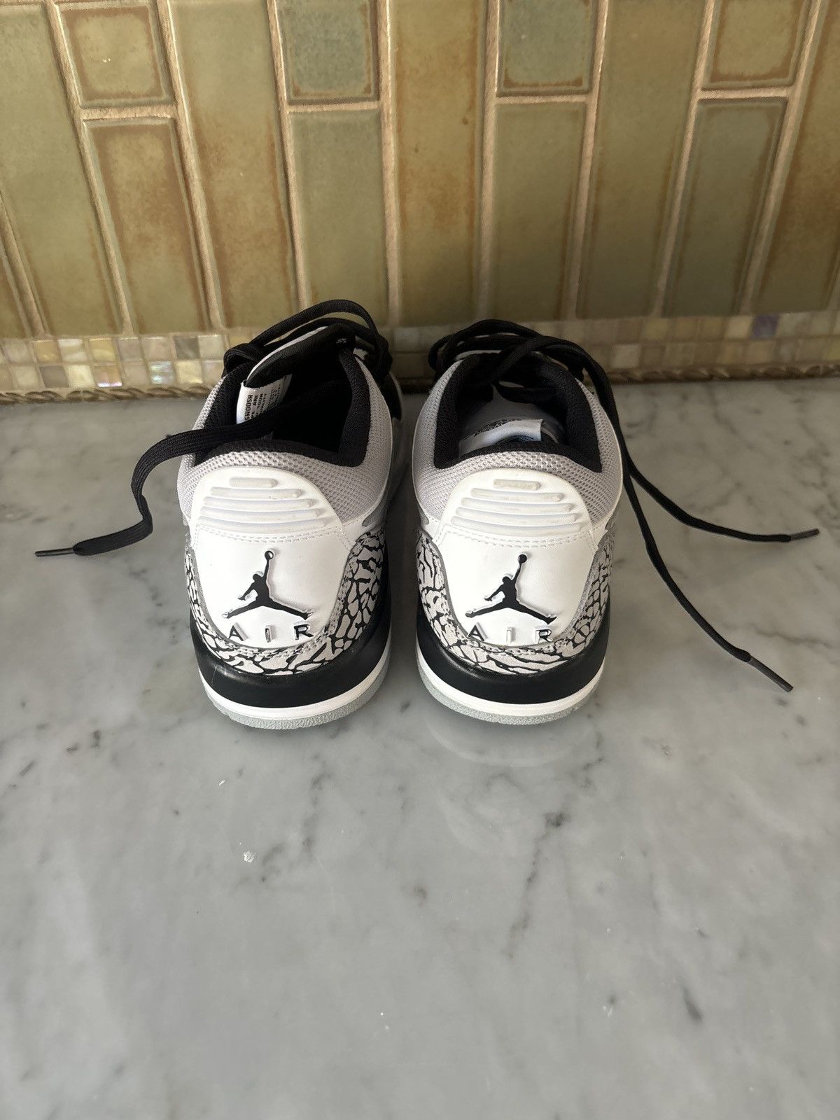 Jordan Brand Jordan Legacy 312 Low White Smoke Grey (Gs) 5.5y used Size US 5.5 / EU 38 - 4 Thumbnail