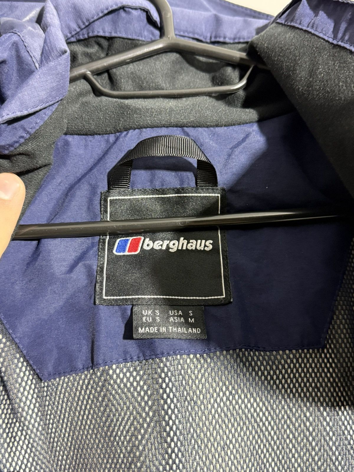 Berghaus Berghaus Gore-Tex Blue Jacket mens size S Size US S / EU 44-46 / 1 - 10 Thumbnail