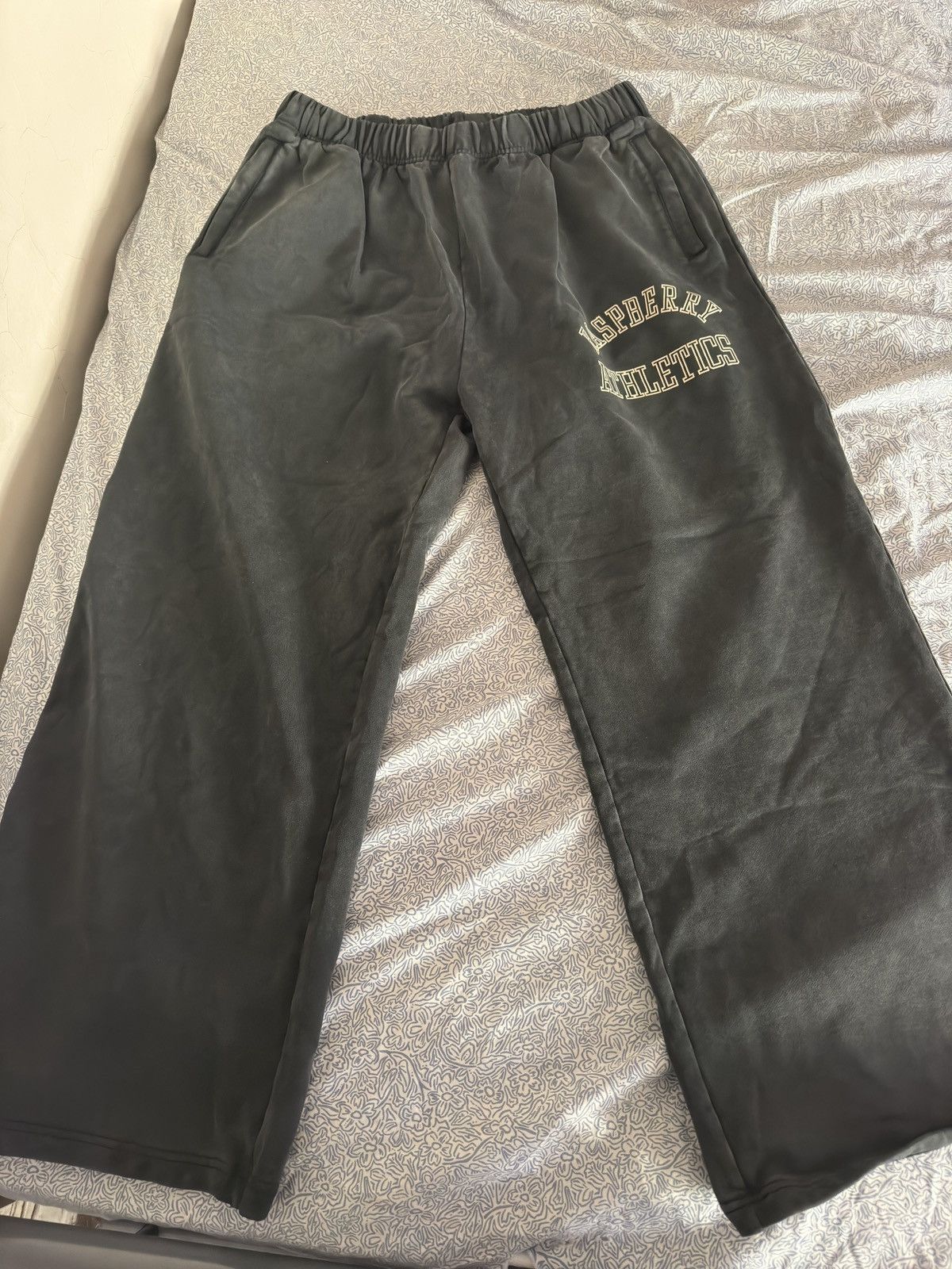 Washed black gv gallery pants