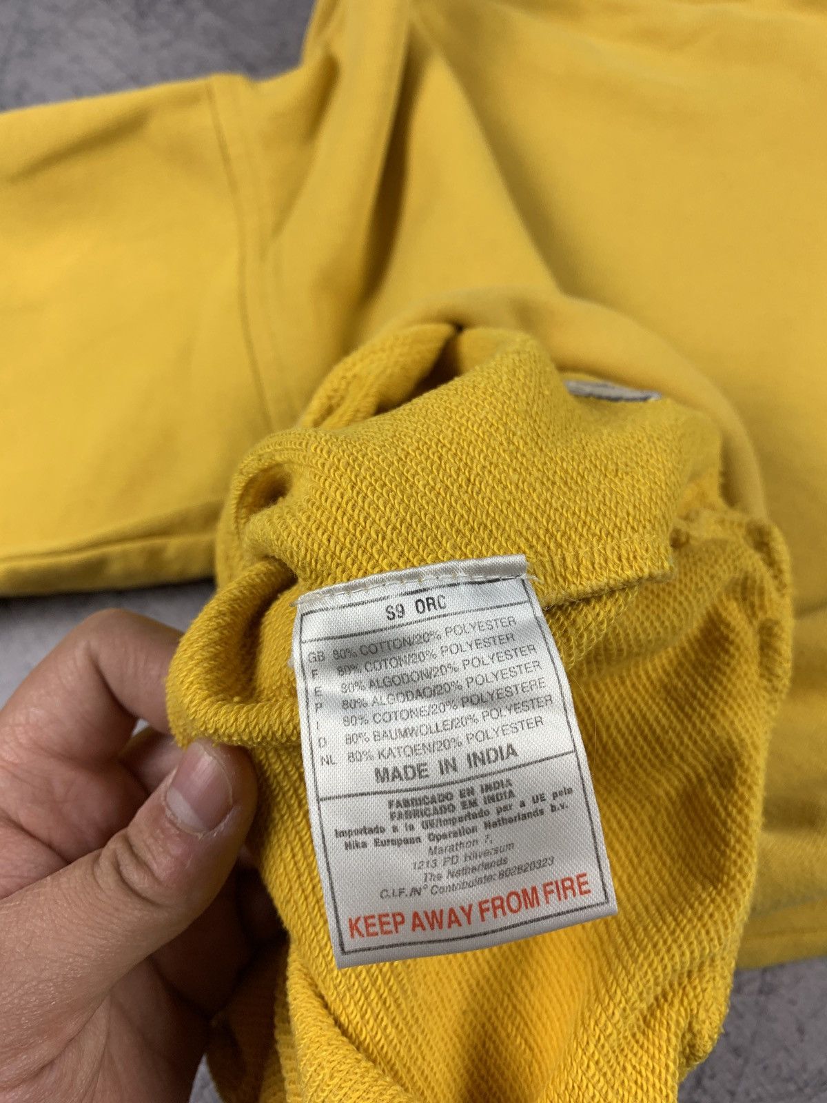Nike Vintage Nike Sweatshirt Crewneck Embroidered Logo Trashed Size XXS / US 00 / IT 34 - 17 Thumbnail